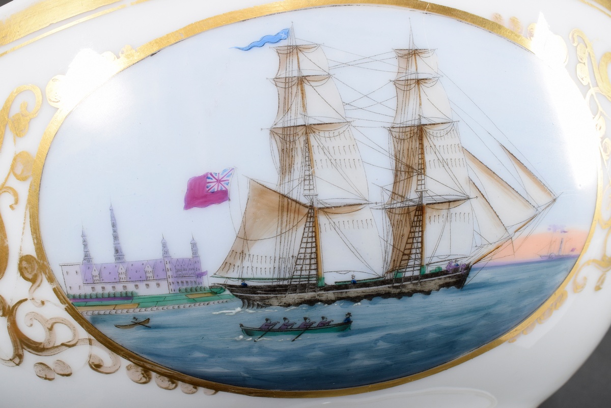 Porcelain bowl with polychrome painting "Two-masted ship in front of Kronenborg" in ornamental gold - Image 4 of 5