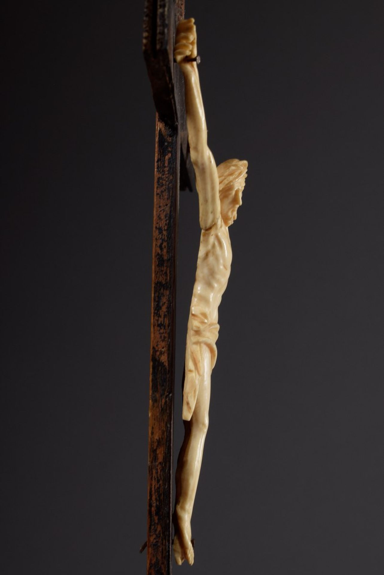 Ivory carving "Corpus Christi" (three-nail type) with the arms stretched far upwards and the head t - Image 5 of 5