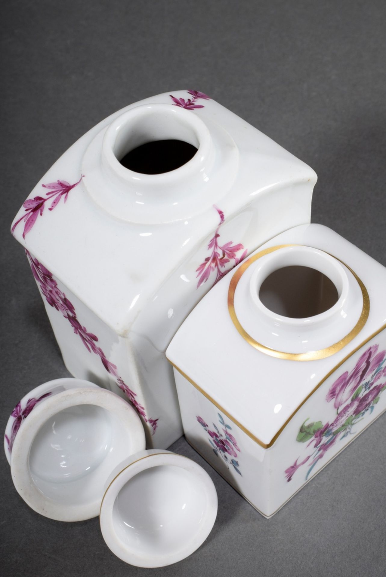 2 Various Meissen tea caddies with purple camaieu painting "Flowers", 1x with green accentuation an - Image 3 of 3