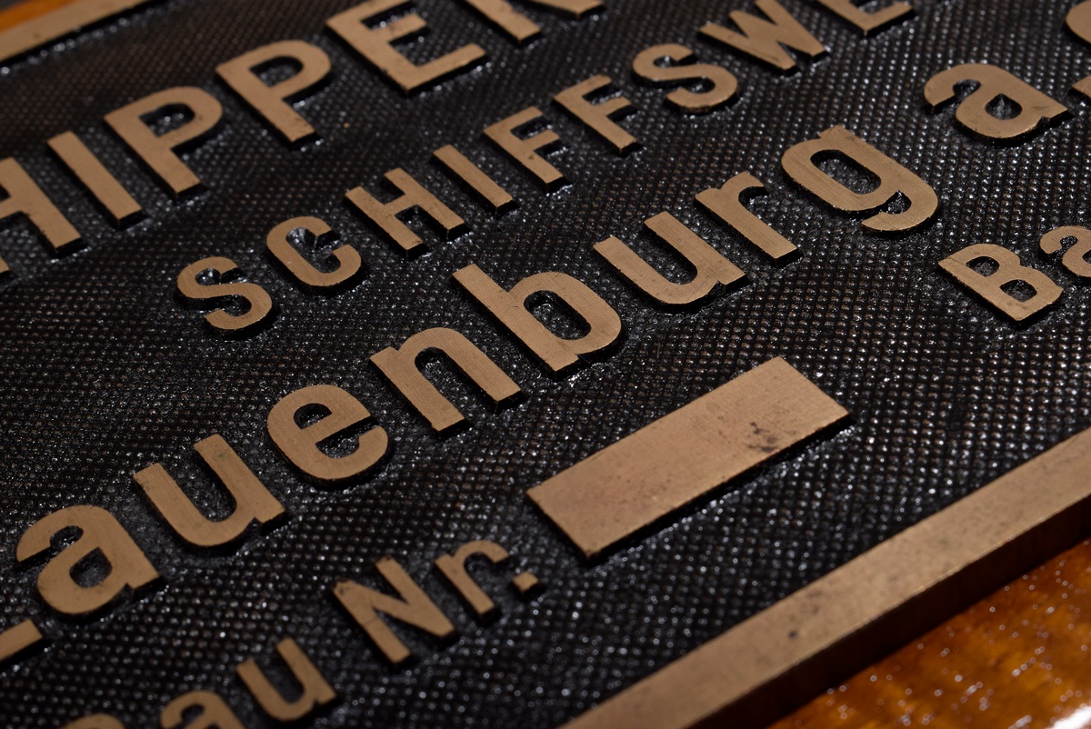 Original shipyard/nameplate "Schipper & Goern, Lauenburg a.d. Elbe" (blank), brass (full cast), par - Image 3 of 3