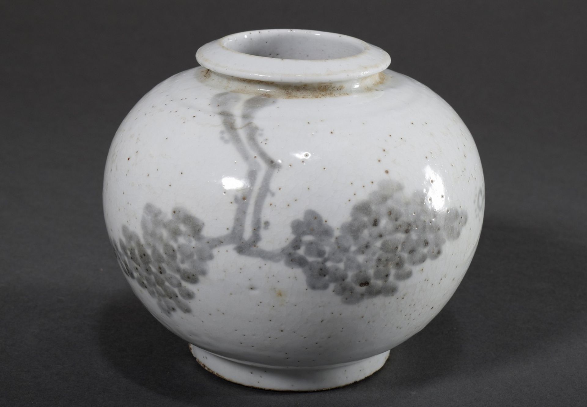 Small Moon vase with greyish painting on light glaze "Crane between branches", Korea 18th c., h. 13 - Image 2 of 4