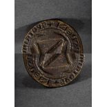 Mittelalterliches Bronze Typar Siegelstempel mit Wappenschild und zwei Fabelwesen "Lindwürmer" sowi