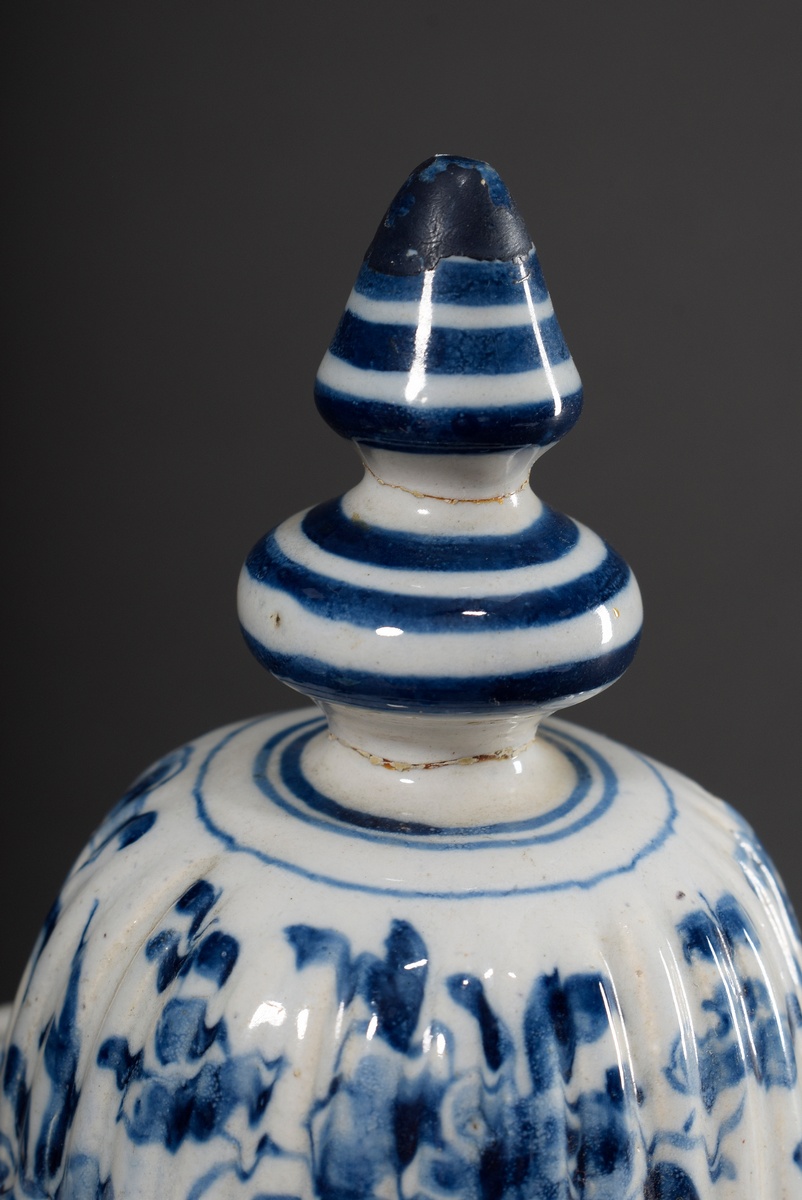 Small faience lidded vase with blue painting decor "Blossoms and Birds" in four cartouches on an oc - Image 4 of 7