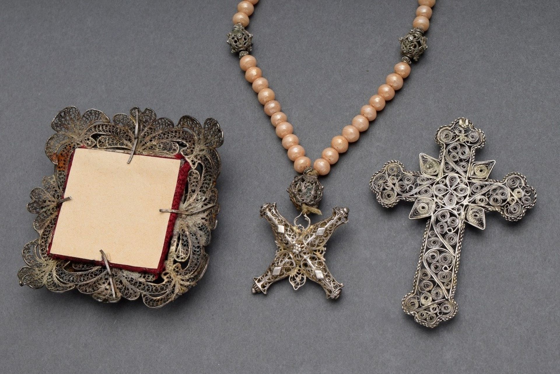 3 Various silver filigree works: Rosary fragment with glass beads (l. 26cm), crucifix (8x6cm) and f - Image 5 of 7