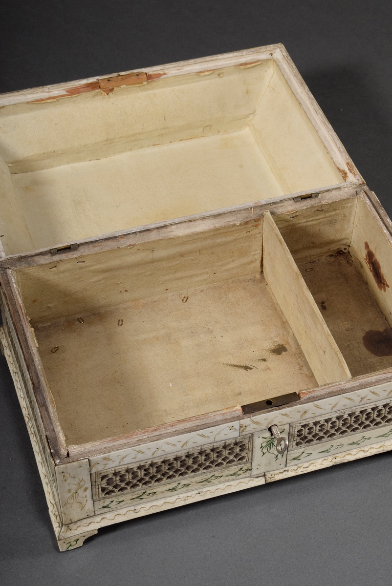 Fine sawn Arkhangelsk casket with stepped hinged lid and rectangular body on feet, on the front sid - Image 6 of 8