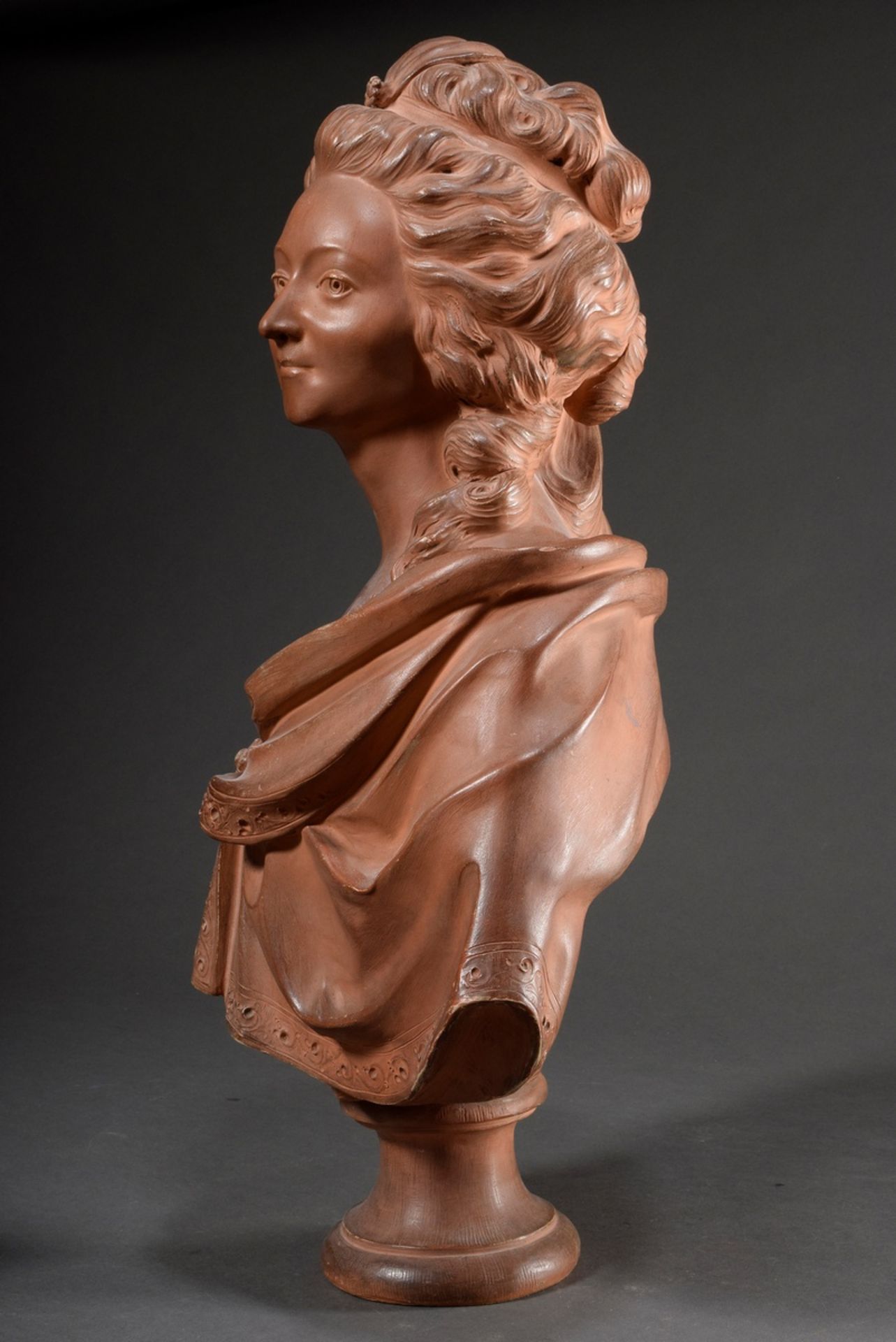 Life-size bust "Madame du Barry" (?) after Augustin Pajou (1730-1809), terracotta, inscribed on the - Image 3 of 8