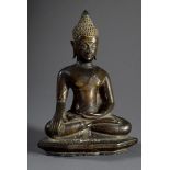 Sitzende Bronze "Buddha" Figur im Virasana, rechte Hand in Bhumisparsha Mudra, linke Hand auf der H