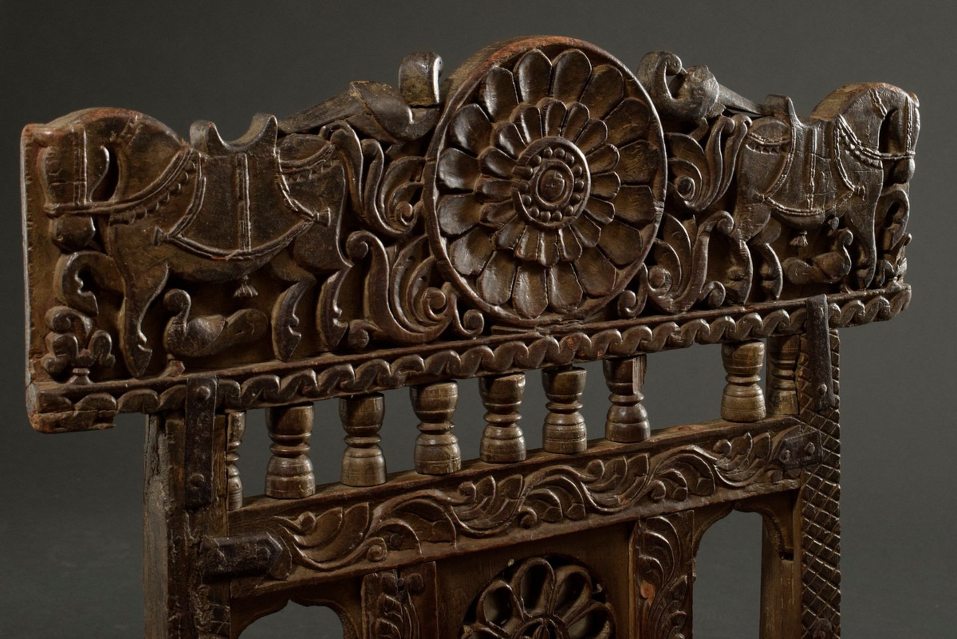 Indian wedding chair with richly carved frame "horses, peacocks and rosettes", around 1900, wood wi - Image 6 of 6