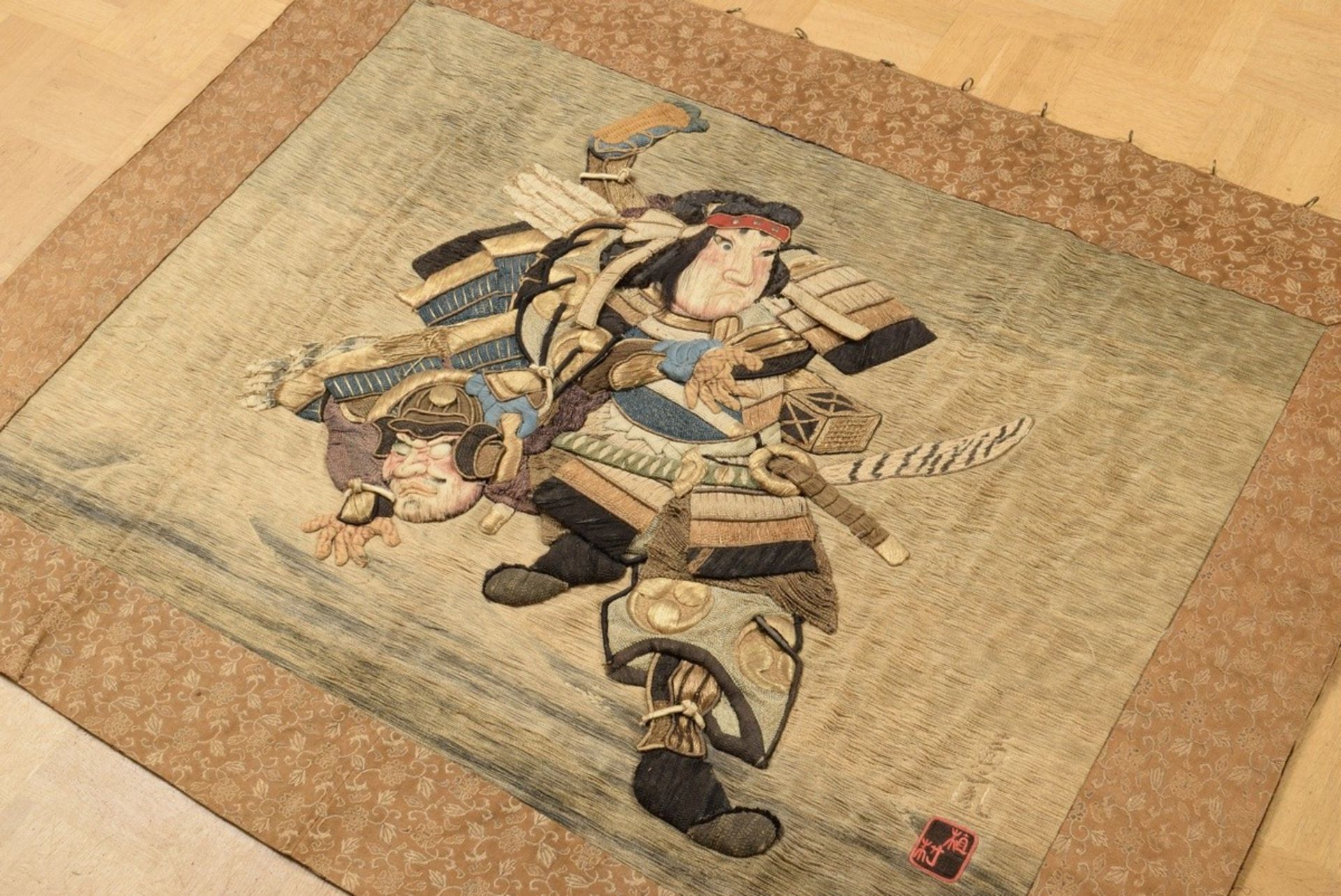 Embroidered wall hanging "Fighting Samurai" with plastic underlay and padded depiction, wool/silk/m - Image 2 of 8