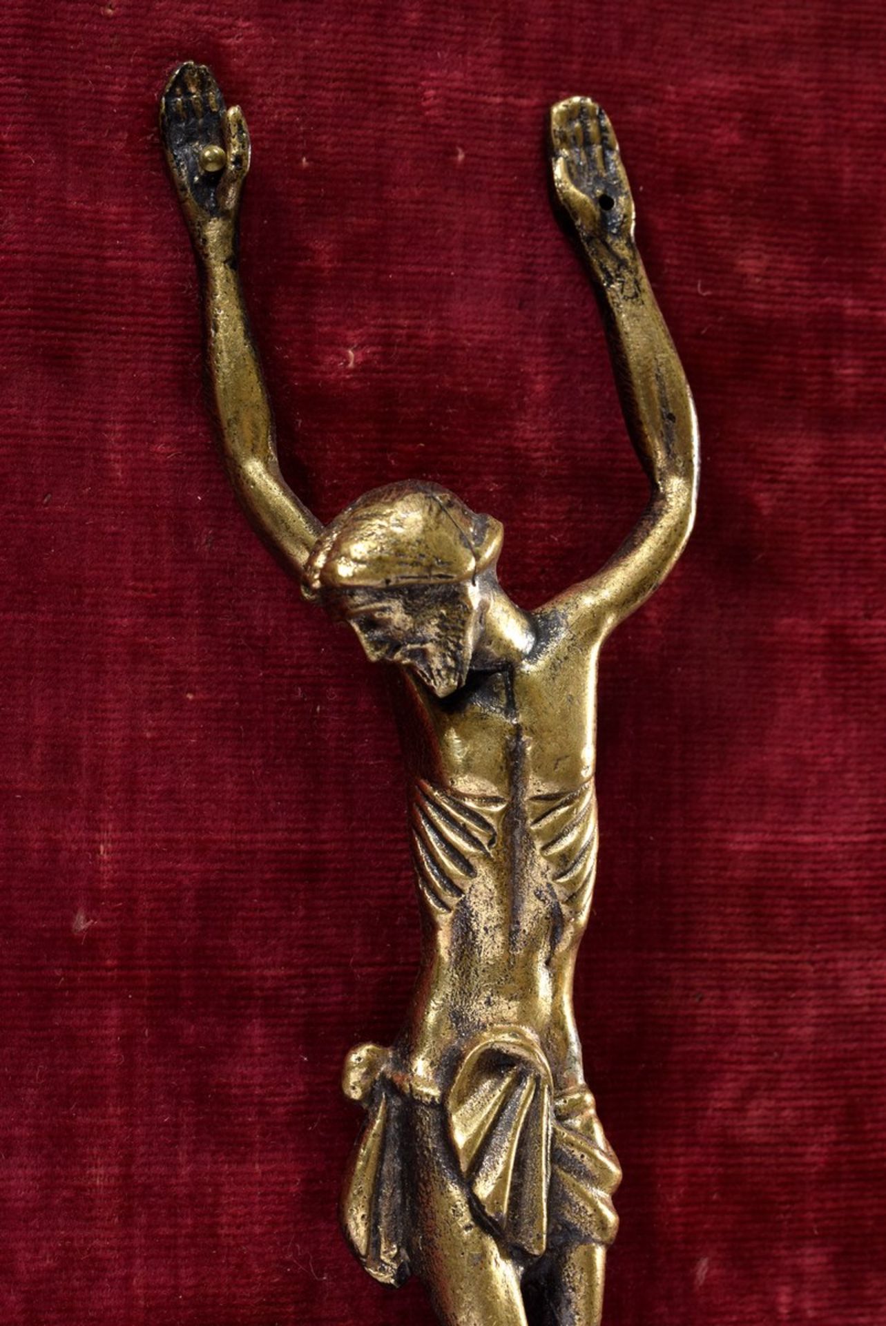 Small "Corpus Christi" (three-nail type) with arms stretched far upwards and head inclined to the r - Image 4 of 4