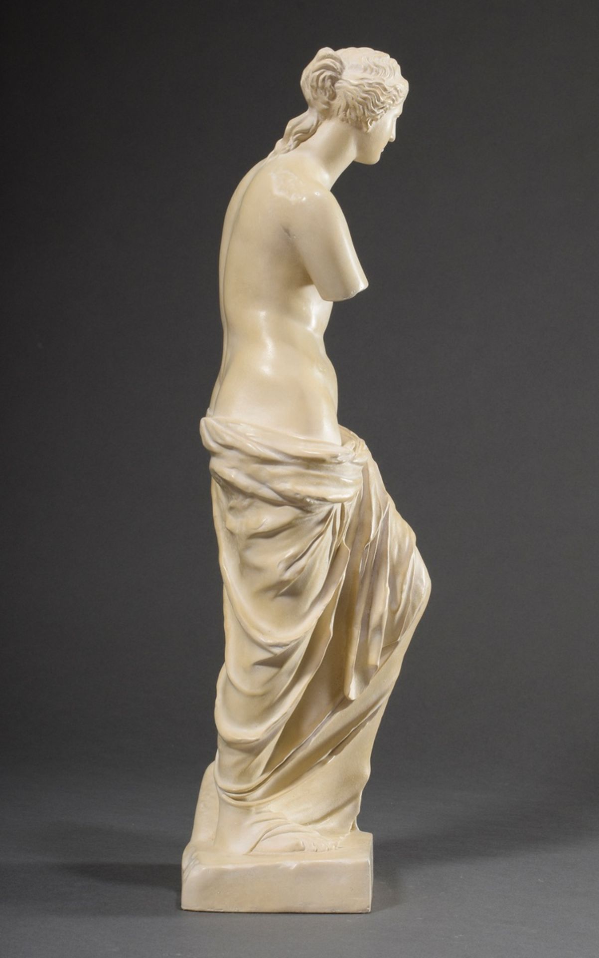 Museum copy "Venus de Milo", patinated cast stone, Musee du Louvre, h. 49cm, partially discoloured - Image 4 of 7