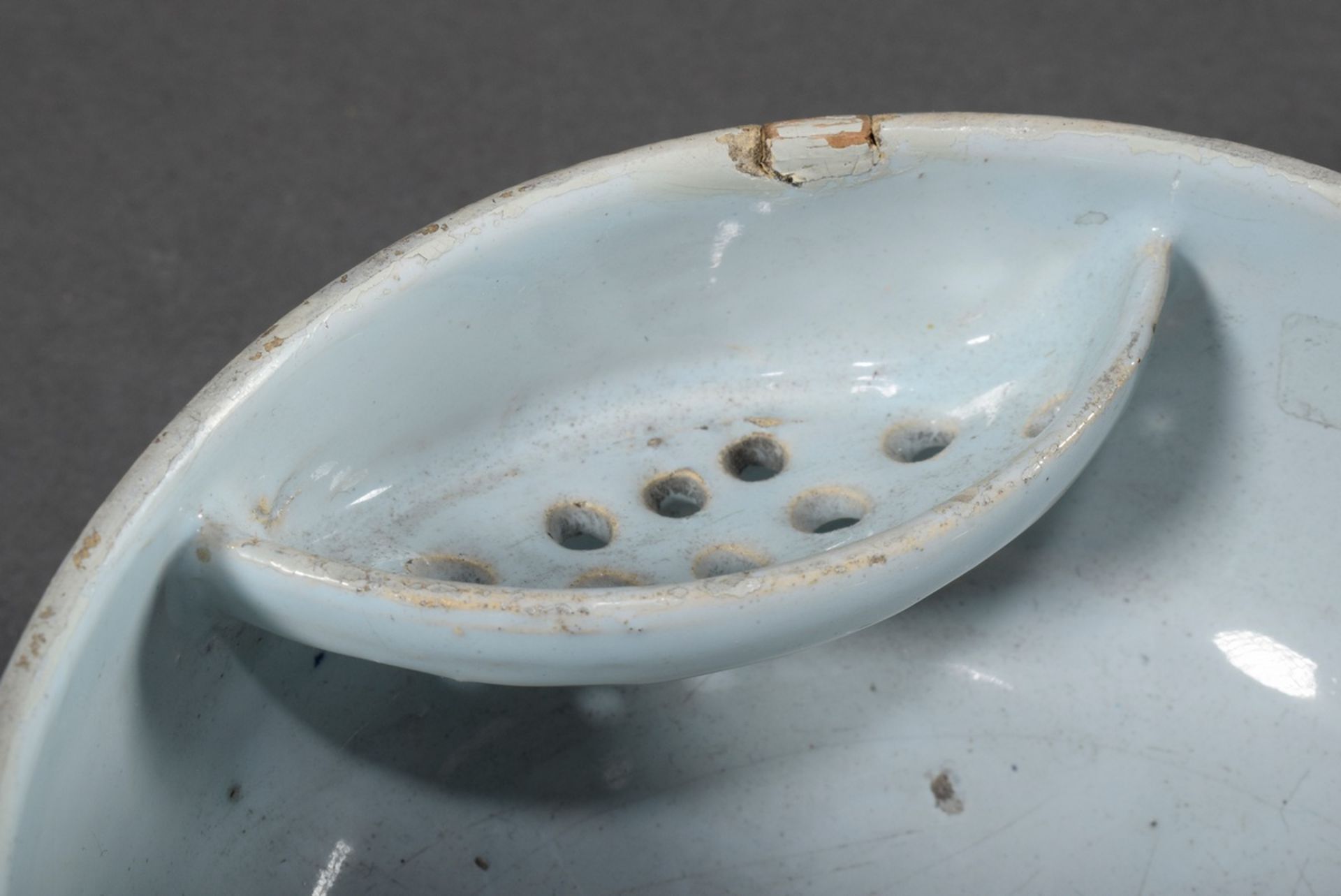 Faience shaving bowl with strainer insert for brush/soap and side handles, fine blue painting decor - Image 5 of 5