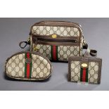 3 Diverse Teile Gucci "Ophedia" Schultertasche, Kosmetiktasche und Portemonnaie, Canvas beige mit b