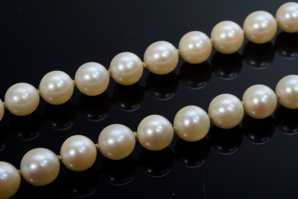 Cultured pearl necklace with YG/WG 585 octagonal diamond clasp (add. approx. 0.08ct/SI/W), l. 46cm, - Image 3 of 3