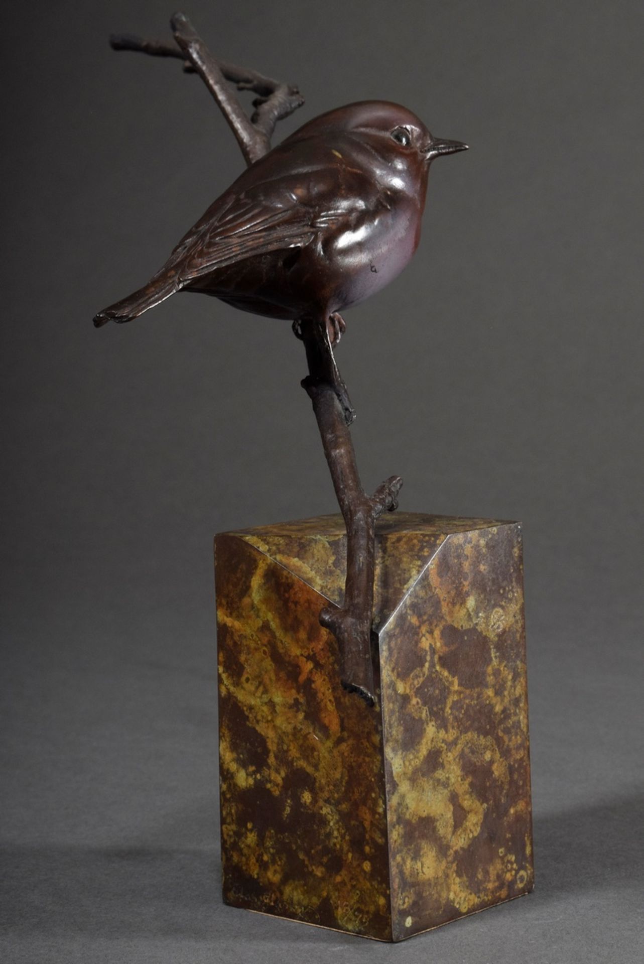 Glasby, Alan (1945-2008) "Robin" (robin on branch), bronze coloured patinated, num. 18/75, h. 24,5c - Image 3 of 6