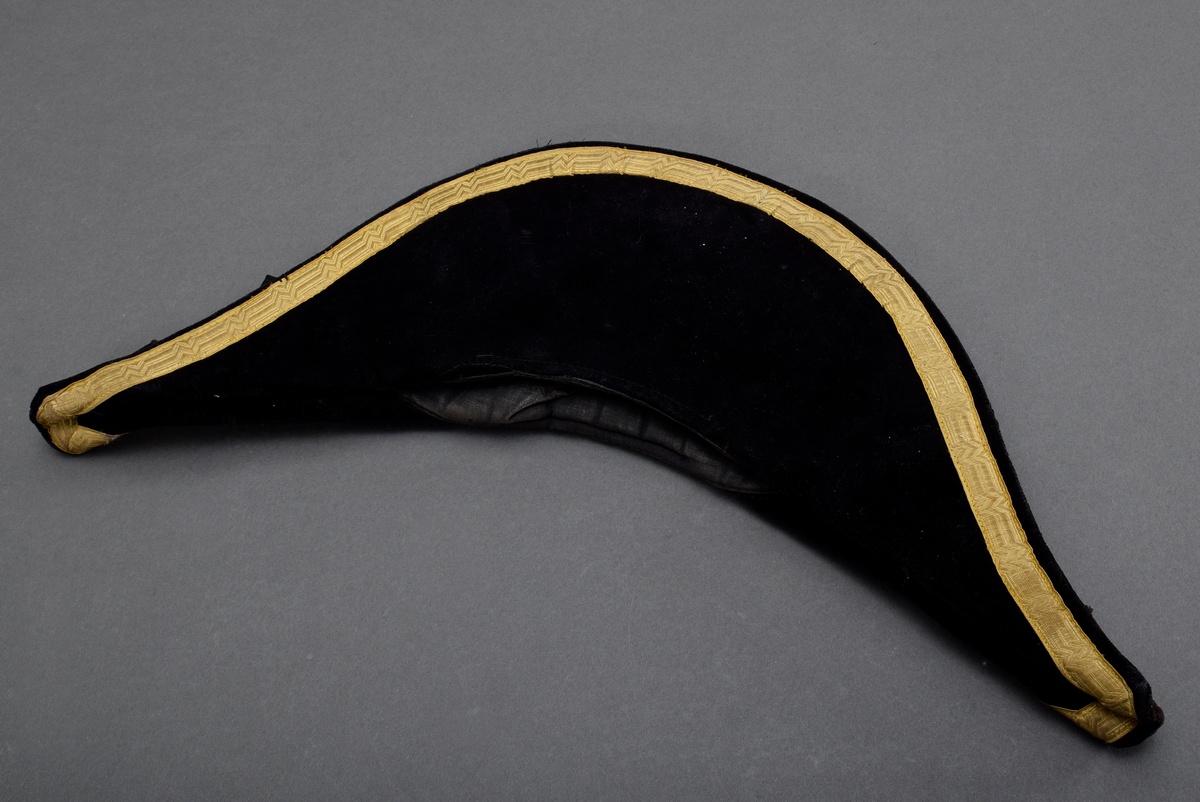 2 Various parts: Admiral's two-pointed hat (l. 47cm), and 2 badges "Imperial Navy" mounted on cloth - Image 4 of 6