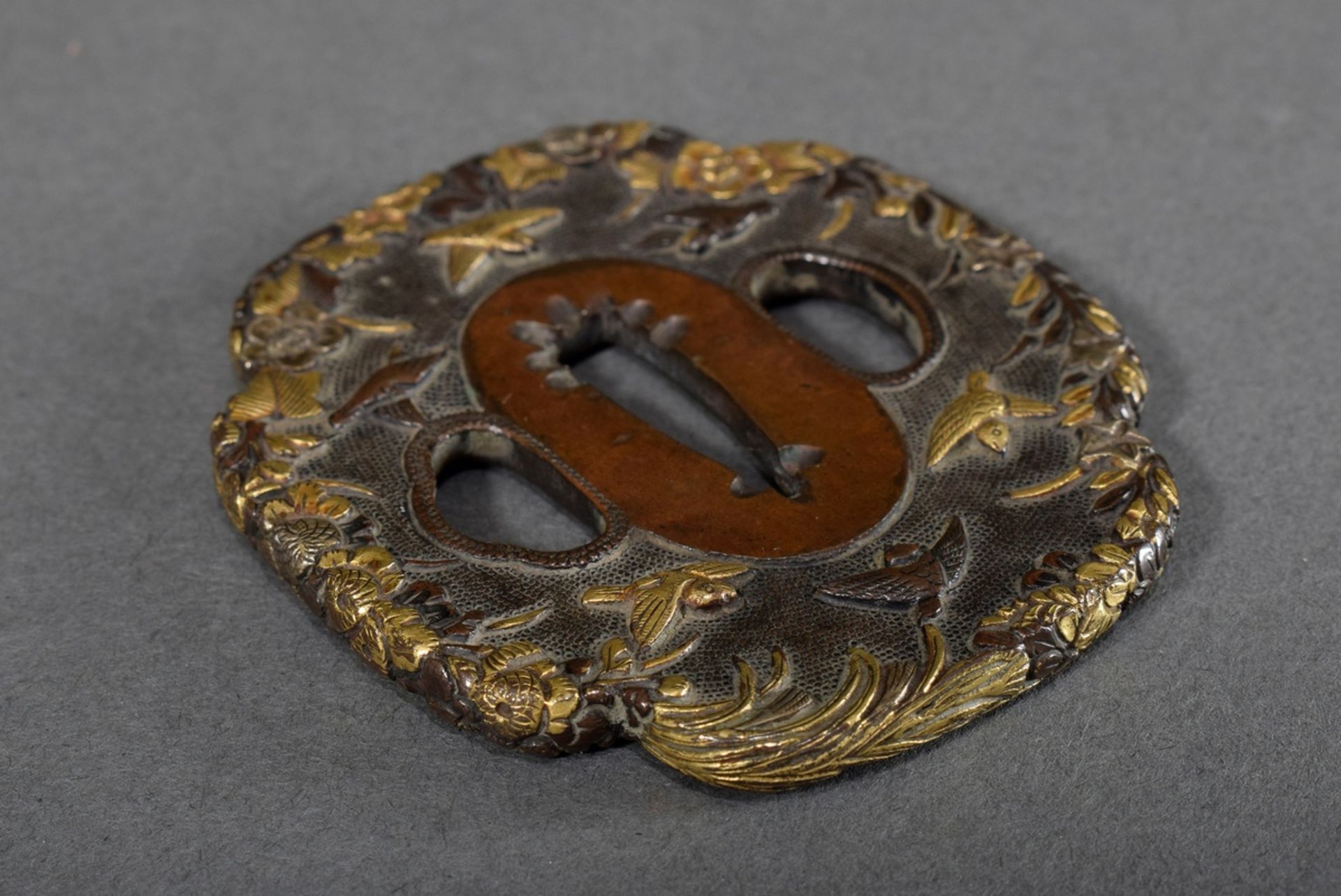 Bronze tsuba with gold inlays "birds and blossoms", Japan, 7x6cm, slight signs of age - Image 4 of 4