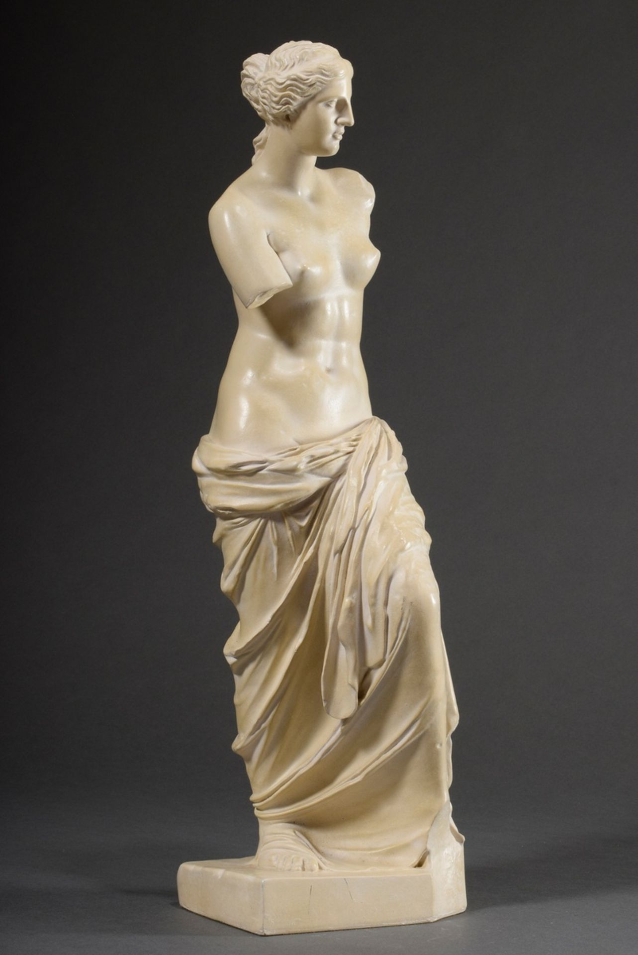 Museum copy "Venus de Milo", patinated cast stone, Musee du Louvre, h. 49cm, partially discoloured - Image 3 of 7