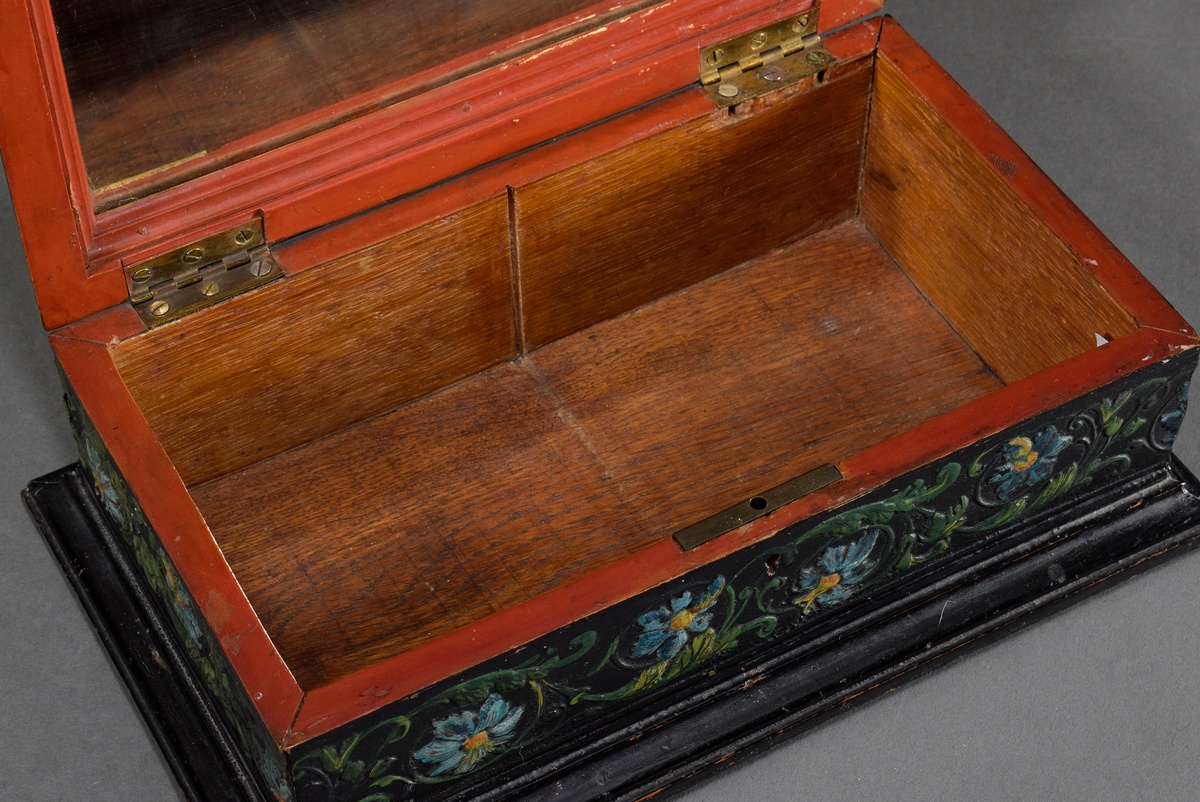 Angular Historism wooden casket with floral frieze, inlaid mother-of-pearl stripes as well as flora - Image 5 of 7