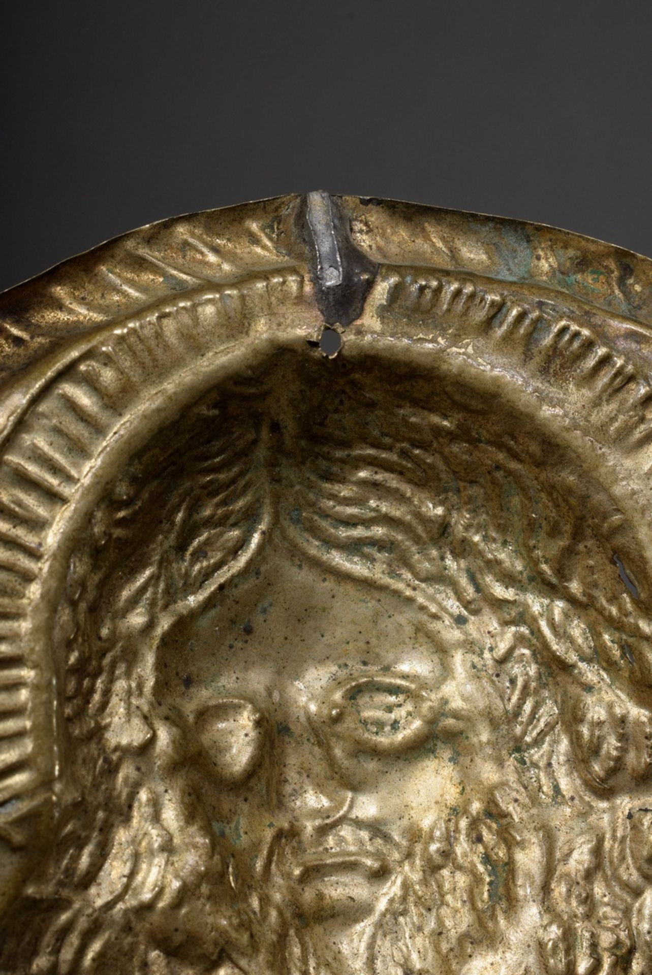 Oval drift work "Face of Christ", tinplate with remains of gilding, German 17th/18th century, 14,5x - Image 4 of 4