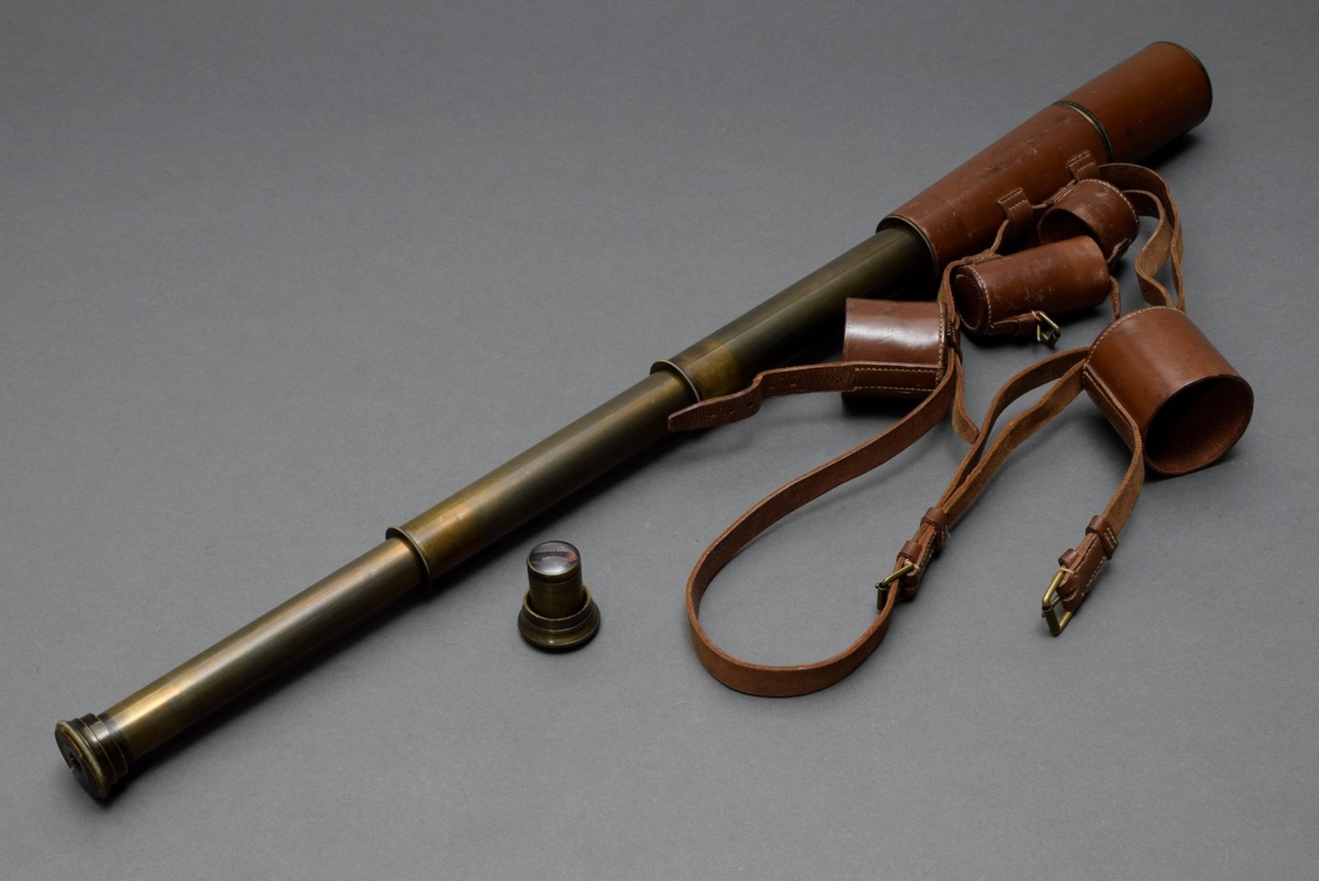 Military sniper telescopic telescope "TEL. SIG. MK VI also GS / H.C.R & SON Ltd / NO 8037 / OS 717 