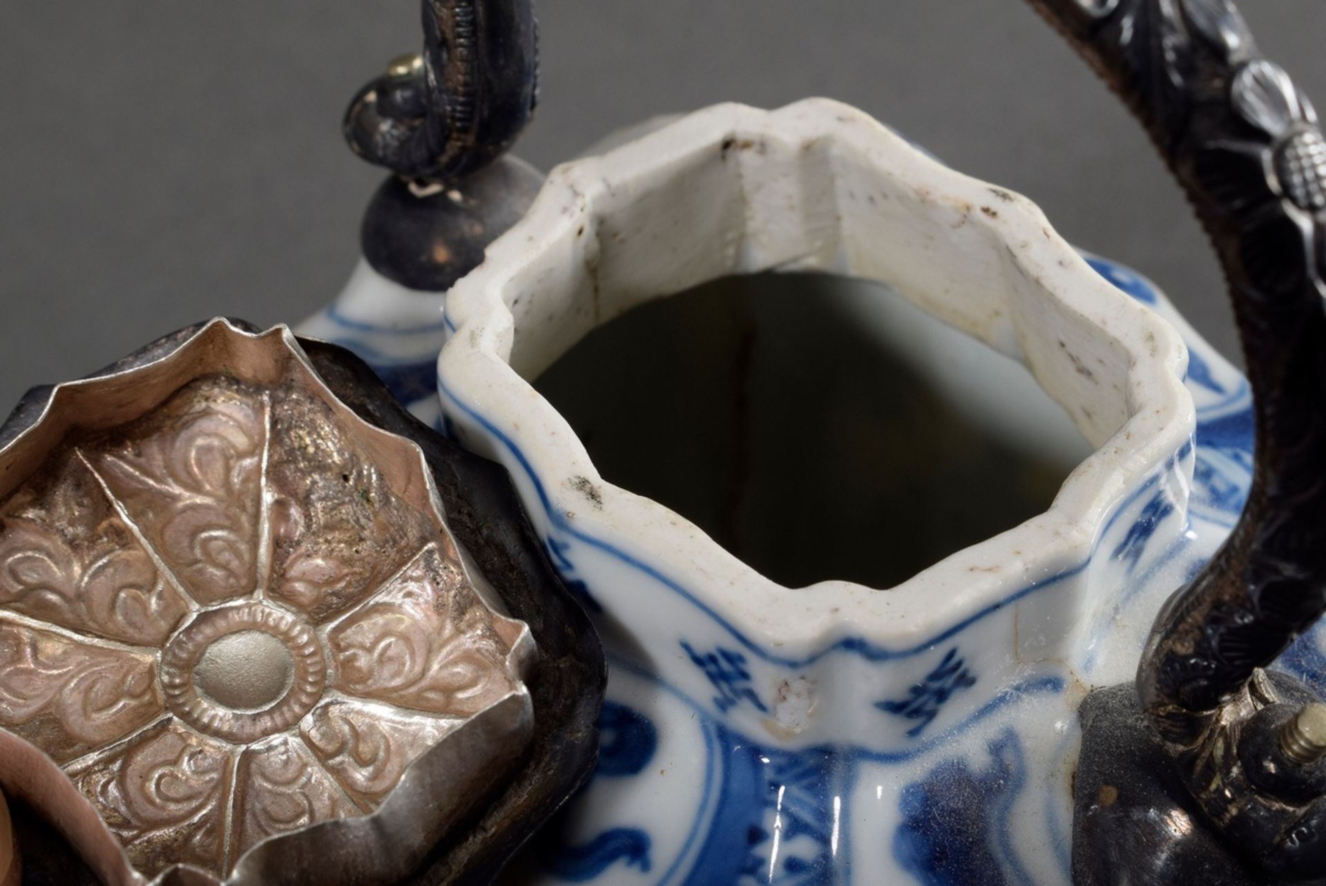 Small Chinese teapot with blue painting decor "Buddhist Symbols and Scholar Objects" on faceted wal - Image 4 of 6