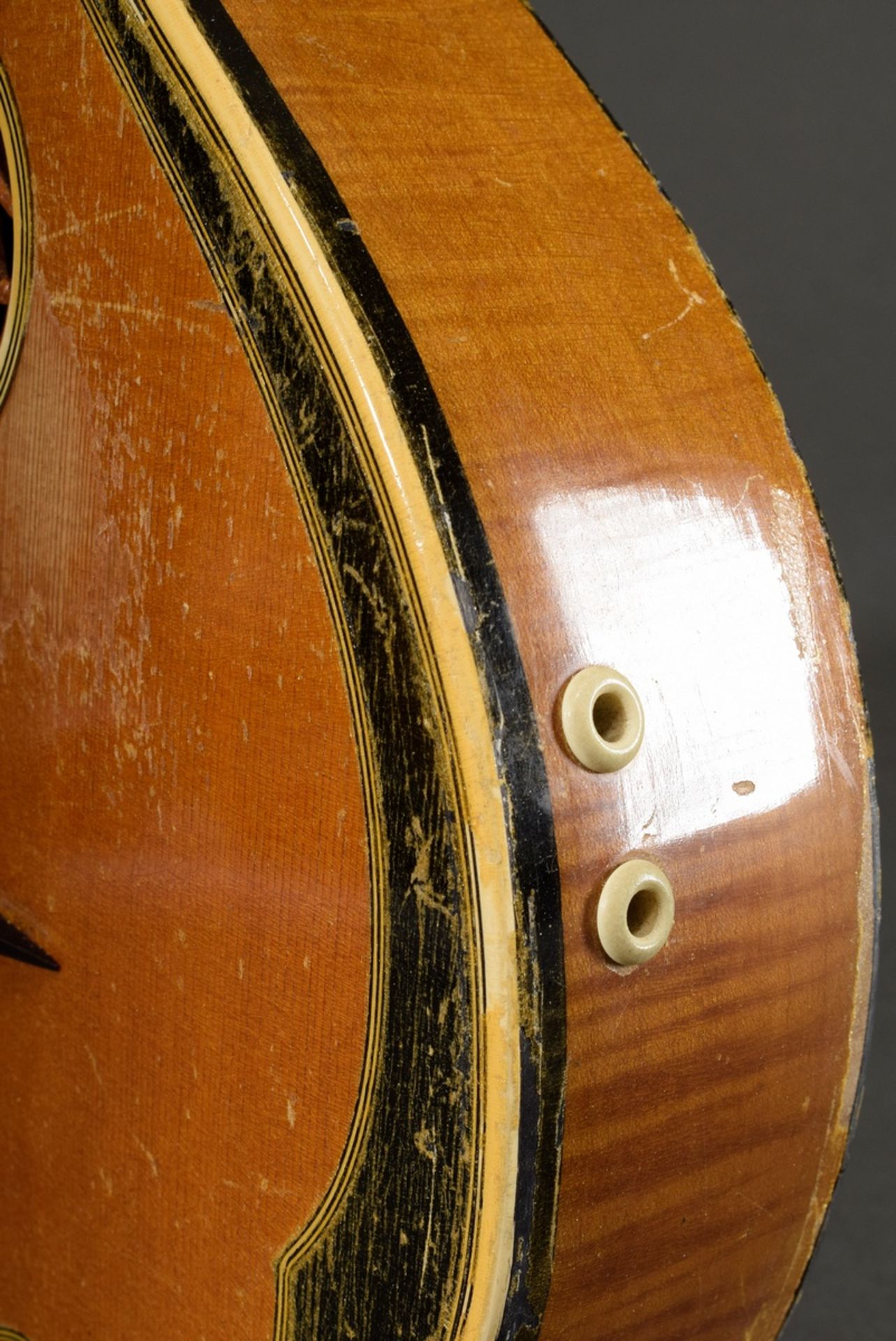 unusual mandolin "Johann Wolfgang Goethe", Saxony / Bohemia around 1900, classical facon, soundhole - Image 5 of 9