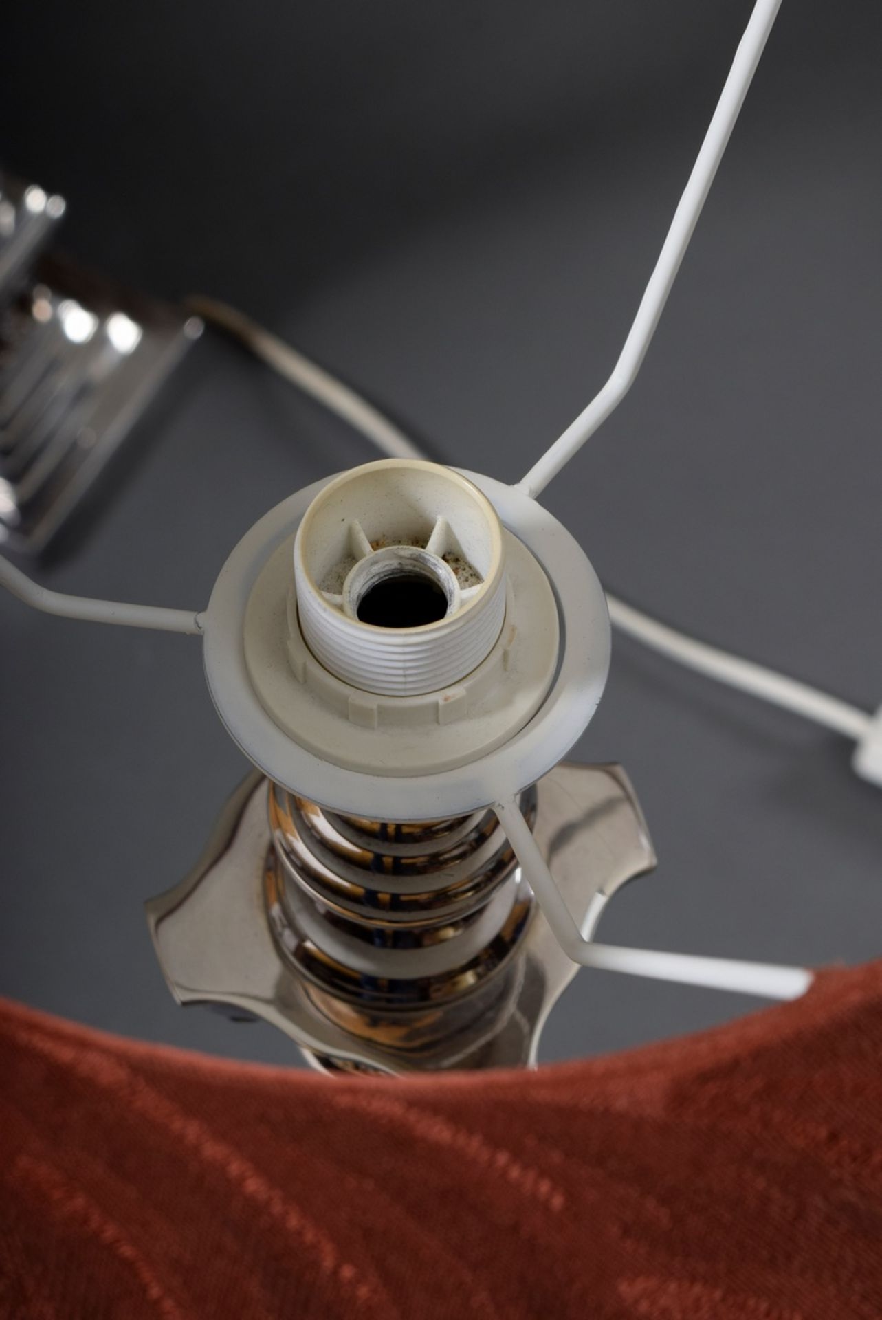 3 Modern silver plated column candlesticks with fluted shaft mounted on angular base as lamps, h. 5 - Image 5 of 6