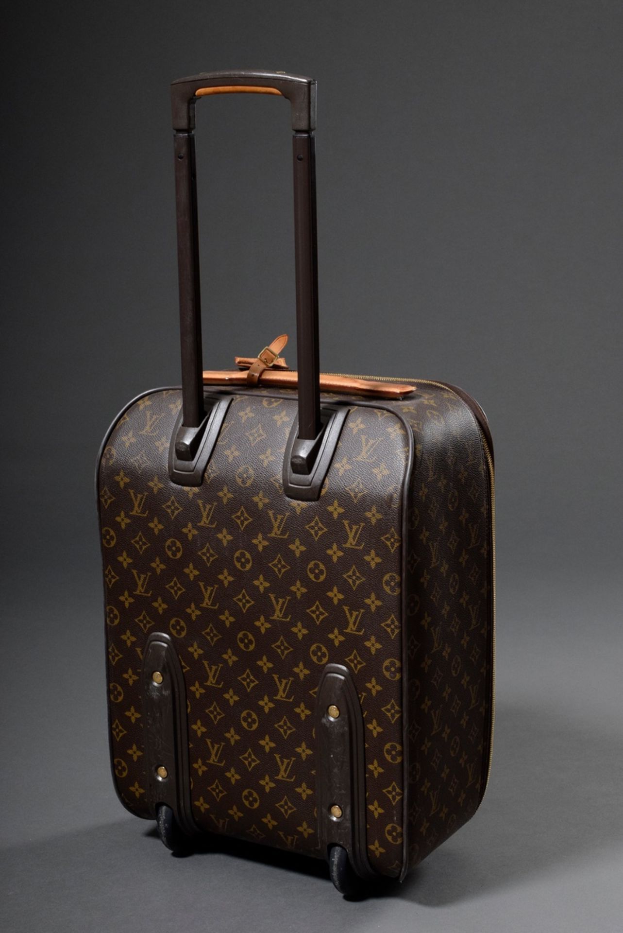 Louis Vuitton "Pégase 50" in "Monogram Canvas" with light cowhide details, gold-coloured hardware,  - Image 2 of 6