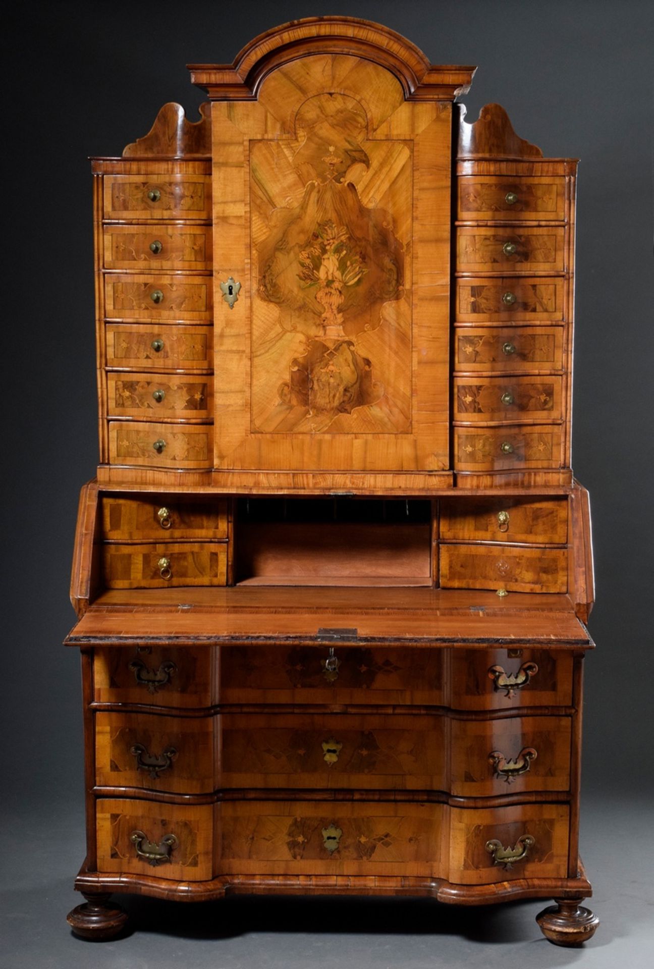 South German tabernacle secretary "à trois corps" consisting of three-bayed chest of drawers with i - Image 2 of 14