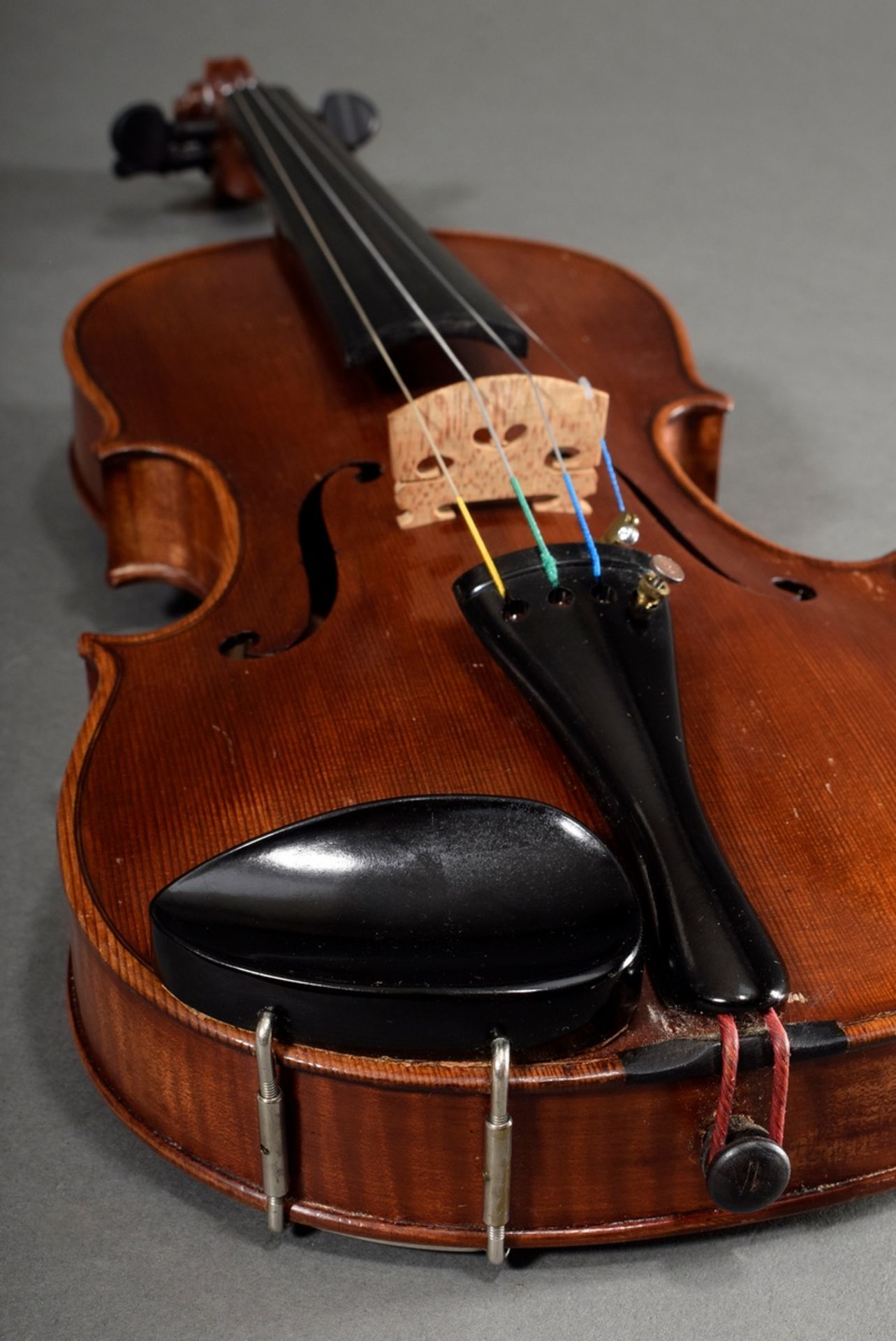 Geige, wohl Heinrich Moritz Schuster, Markneukirchen 1. Hälfte 20. Jhd., mit Koffer und (defektem)  - Bild 12 aus 19