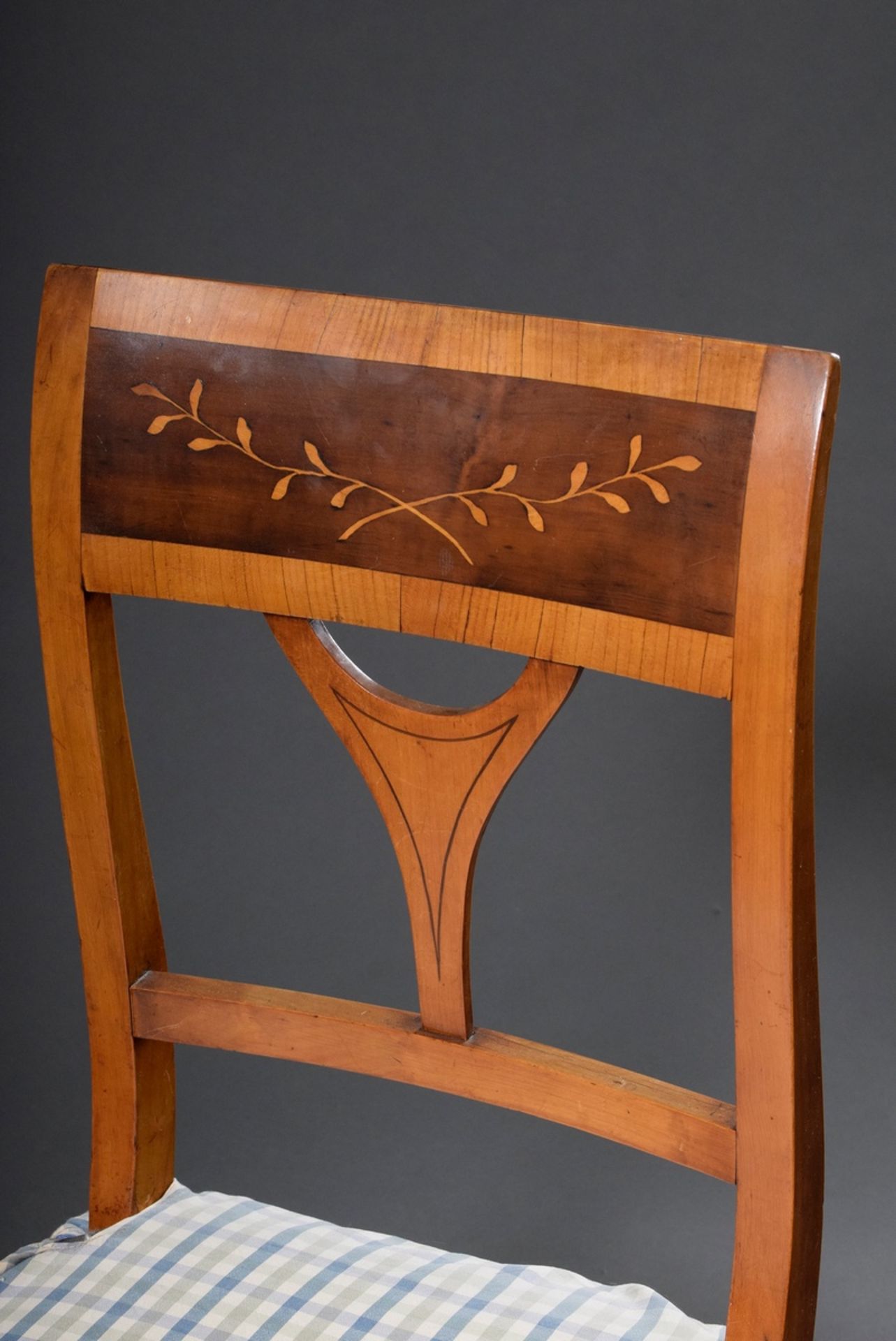 6 Biedermeier chairs on sabre legs with floral inlays in the backrest, plus: removable covers and 3 - Image 4 of 7