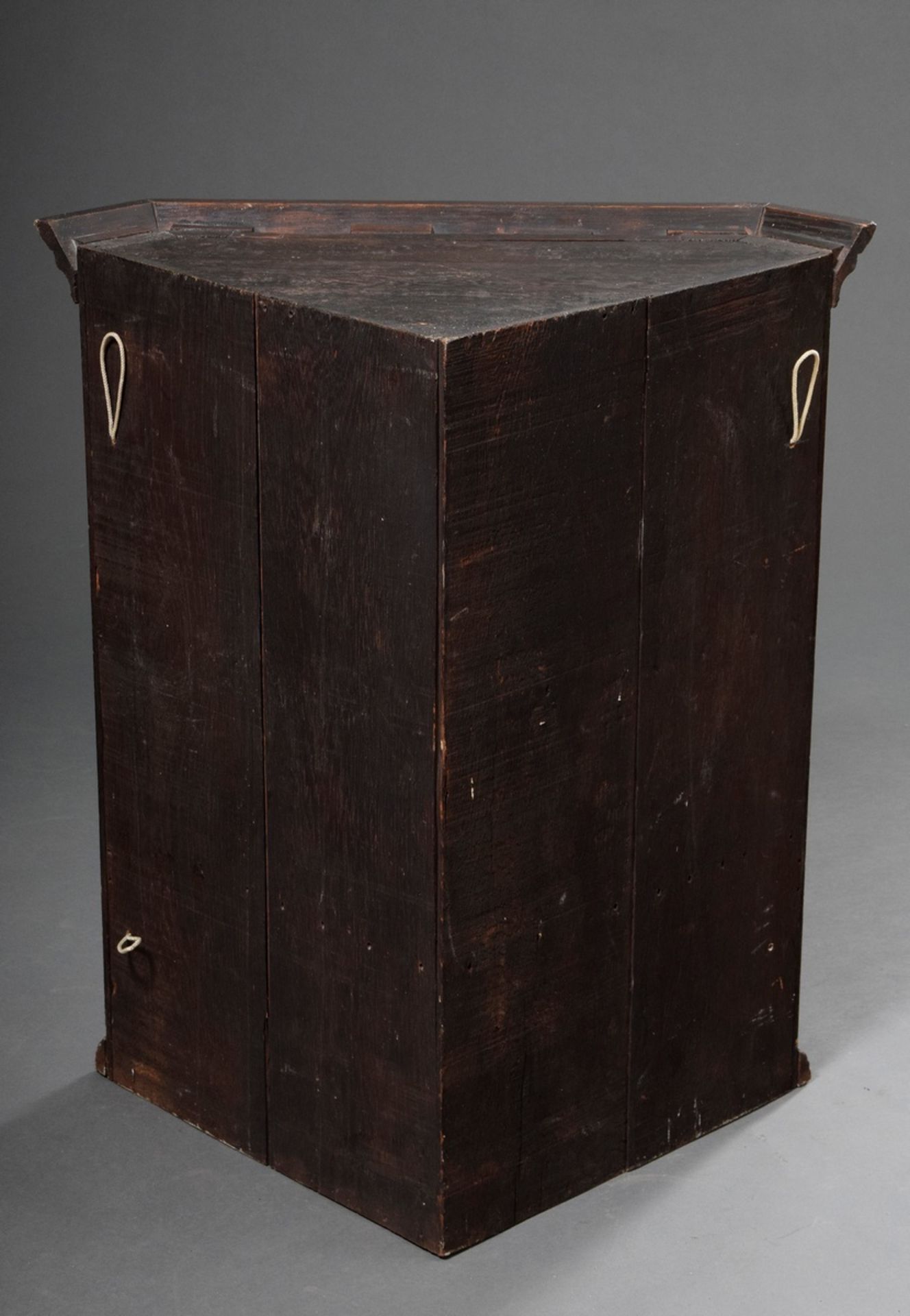 English oak corner wall cupboard, around 1800, dark stained with "star" inlay in the door, 76x61cm, - Image 4 of 4