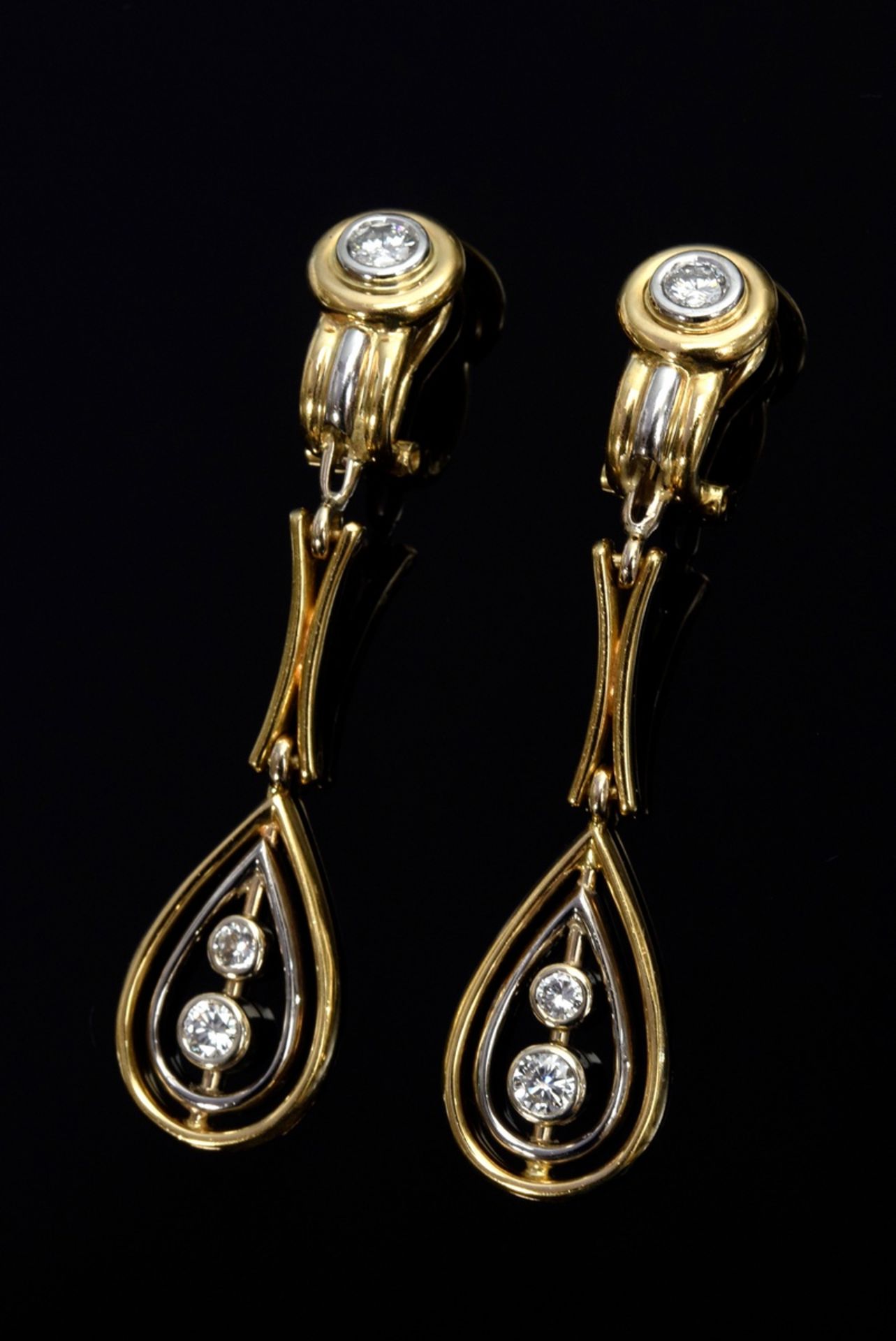 Pair of modern yellow and white gold 750 earrings with diamonds (together approx. 0.70ct/VSI/TCR-TC - Image 2 of 3