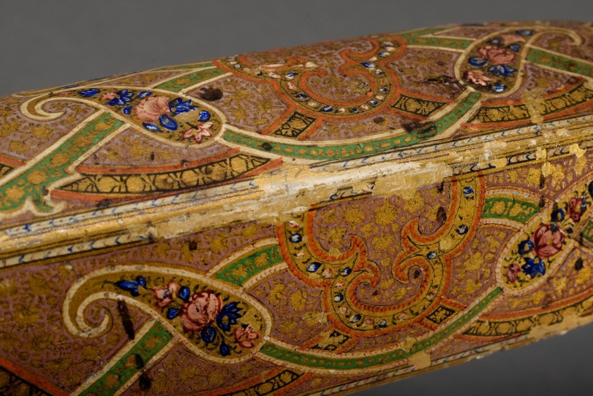 Persisches 'Qalamdan' Schreibzeug, Papiermaché mit polychromer Lack- und Goldlackmalerei, innen kle - Bild 8 aus 10