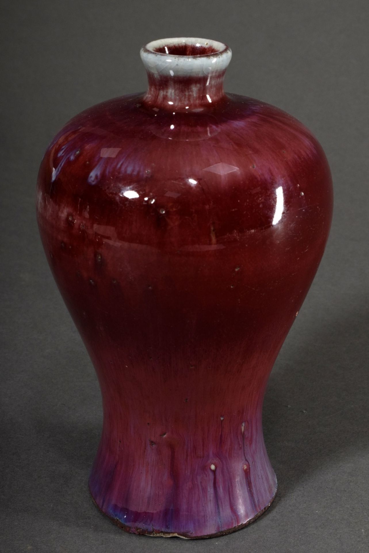 3 Diverse Teile chinesisches Porzellan mit schöner Flambé Glasur: 2 Vasen (H. 19,5/29cm, Standring  - Bild 2 aus 10