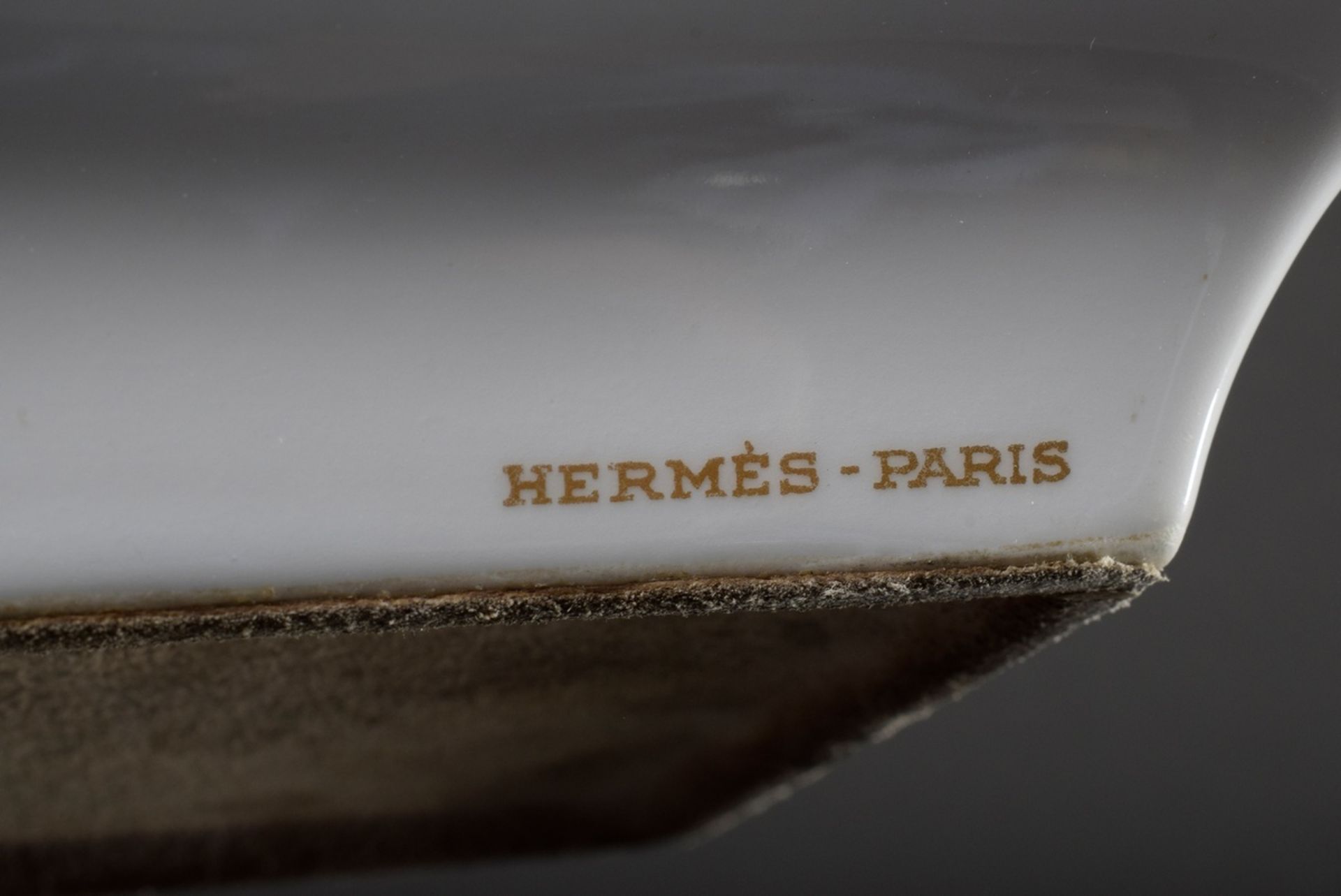 Hermès porcelain ashtray "Brautente", colourfully painted in green/gold, sign. Rybal, 19x18cm, rubb - Image 5 of 5