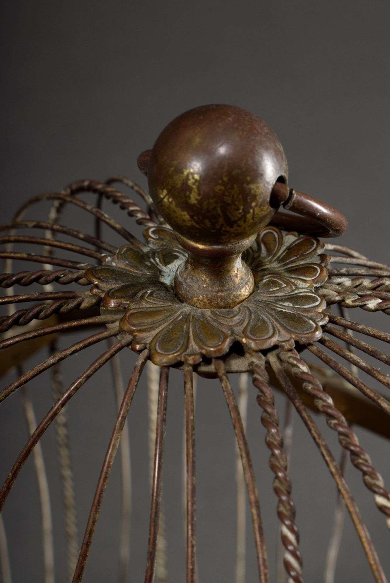 Singing bird automaton with small feathered bird on rod in brass wire cage on gilded wood base with - Image 5 of 6