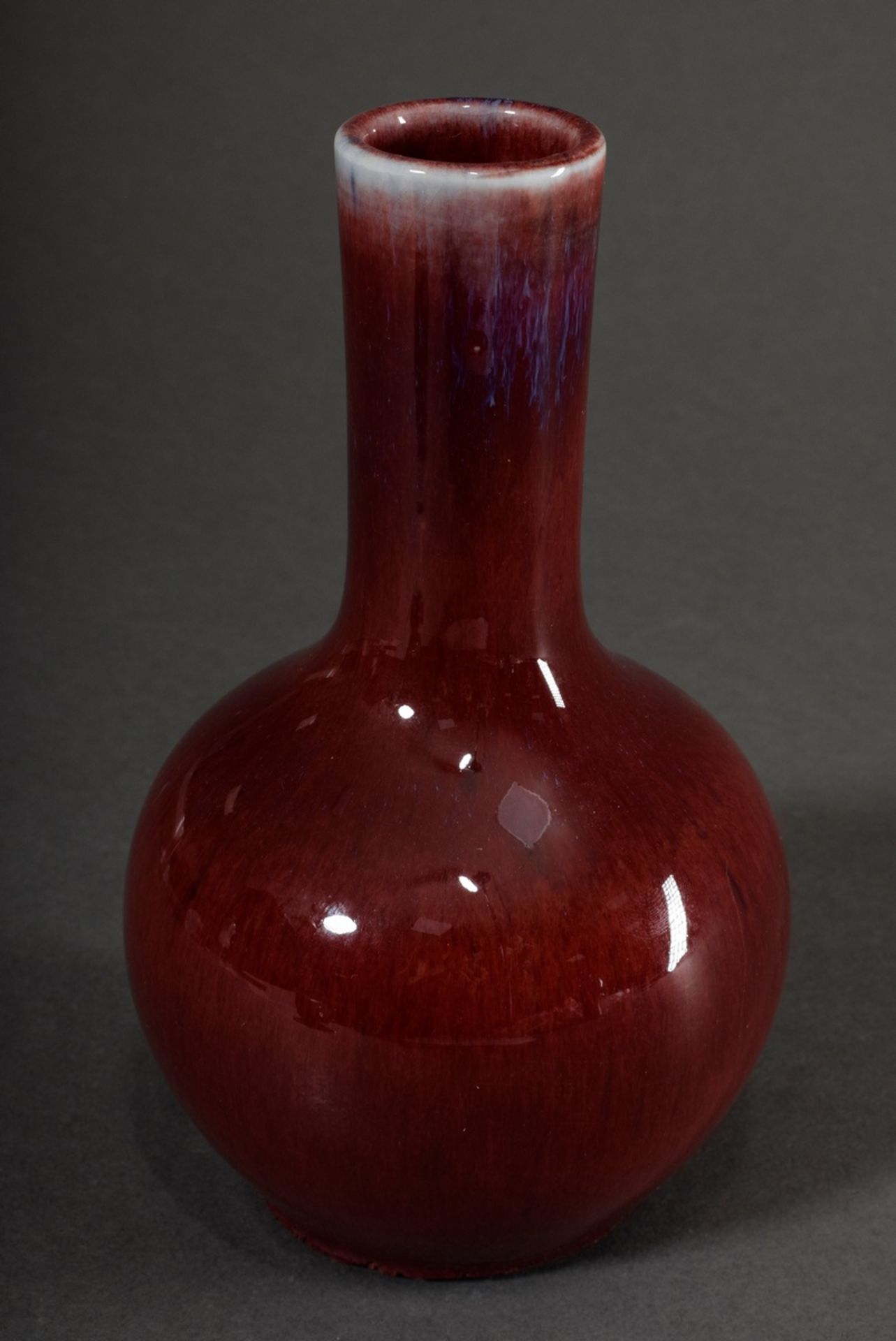 3 Various pieces of Chinese porcelain with beautiful flambé glaze: 2 vases (h. 19,5/29cm, stand rin - Image 8 of 10