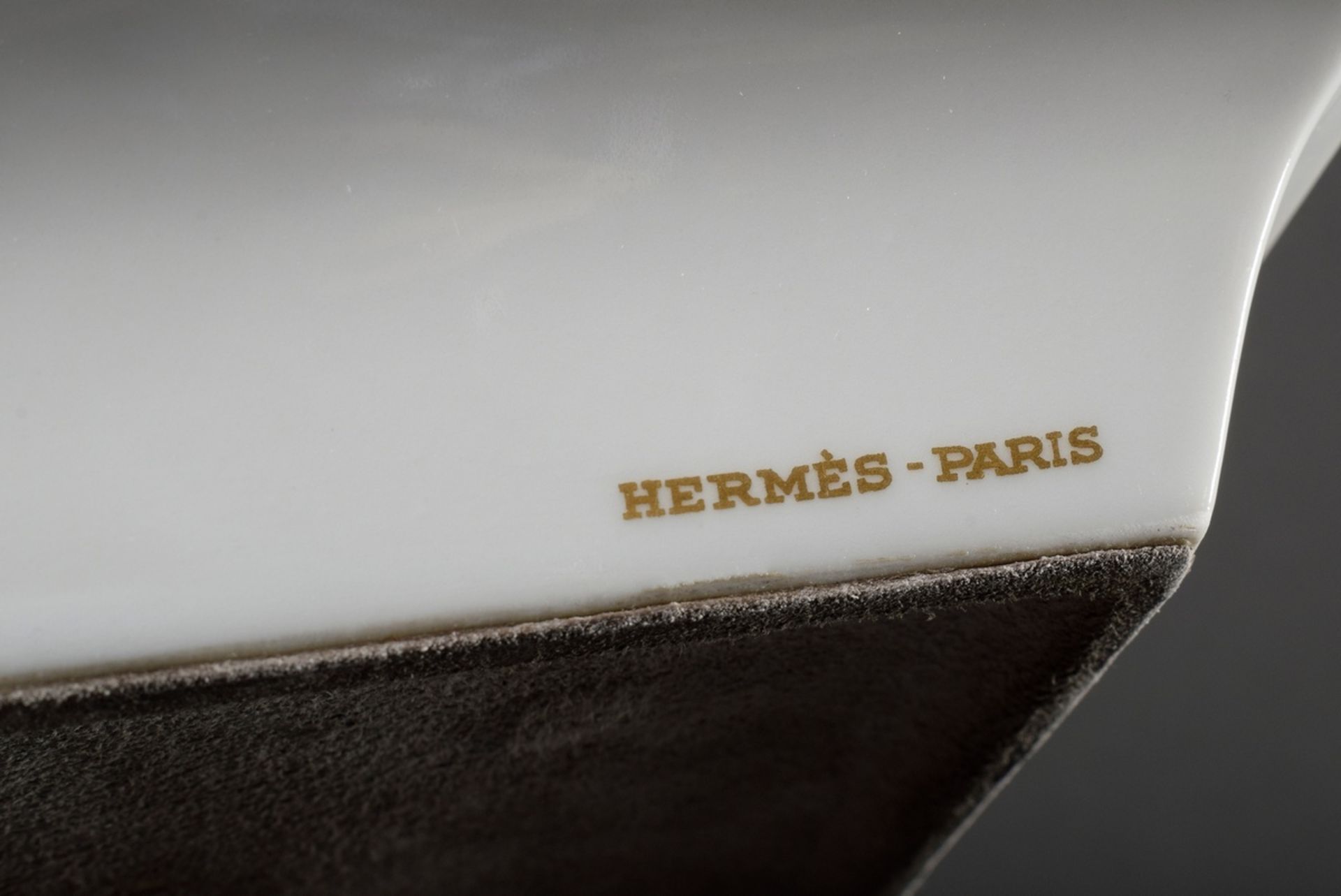 Hermès porcelain ashtray "Wild Boar with Oak Leaves", coloured print decoration, partly hand colour - Image 5 of 6