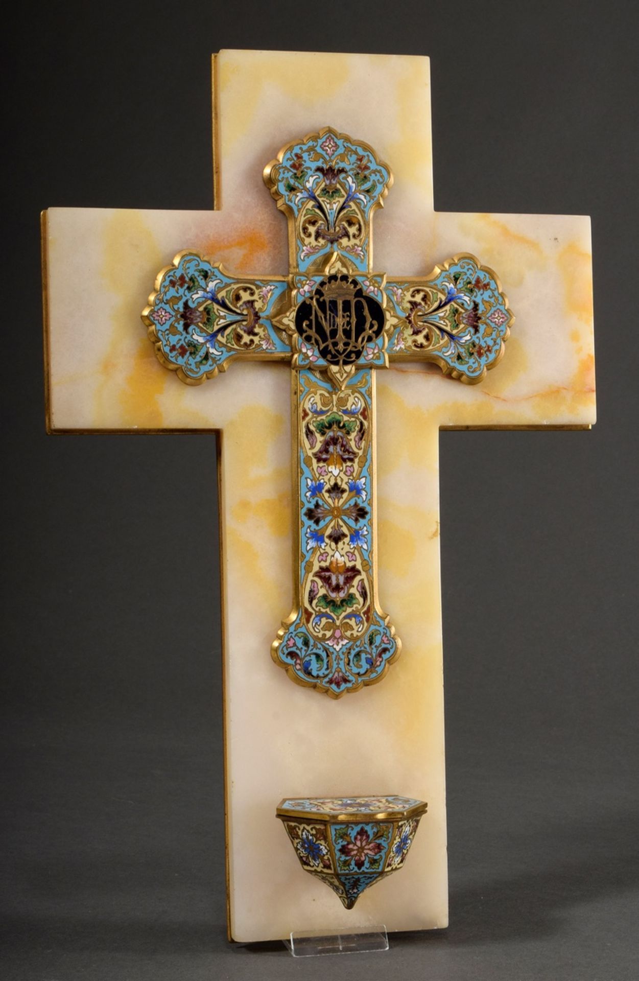 Prachtvolles Wand-Weihwasserbecken mit Kruzifix, feuervergoldete Bronze mit polychromem Champlévé E