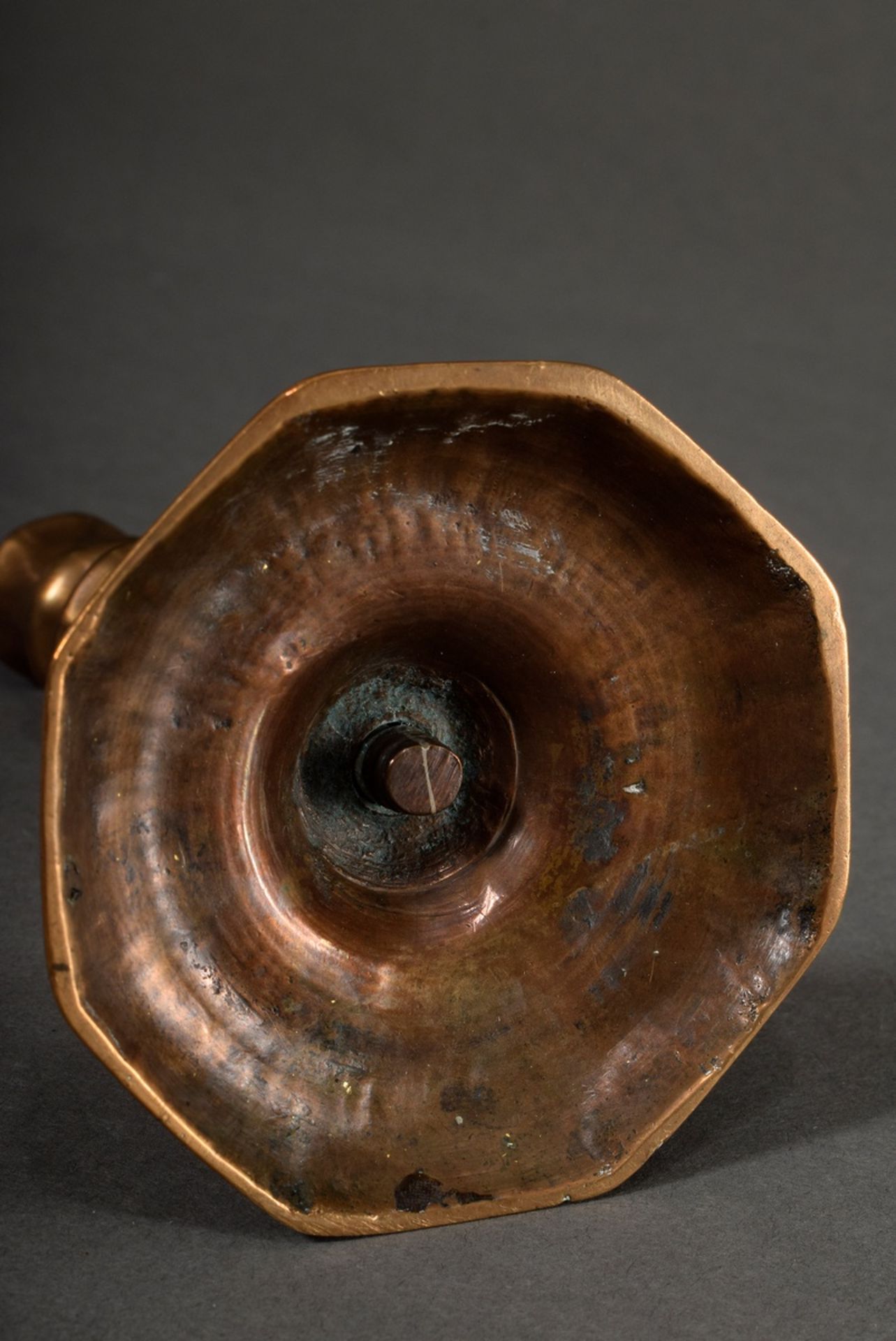Faceted bronze candlestick with wax drip hole and baluster shaft on hexagonal base, 18th century, h - Image 4 of 4