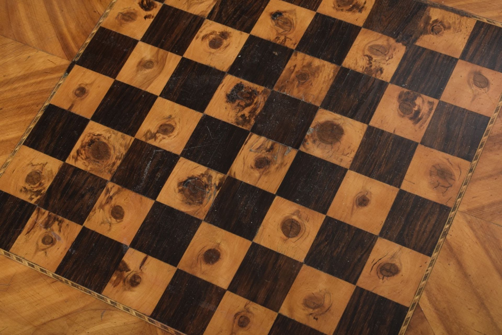 Late Biedermeier chess/mill playing table on central column and triple volute base, walnut veneer,  - Image 3 of 9