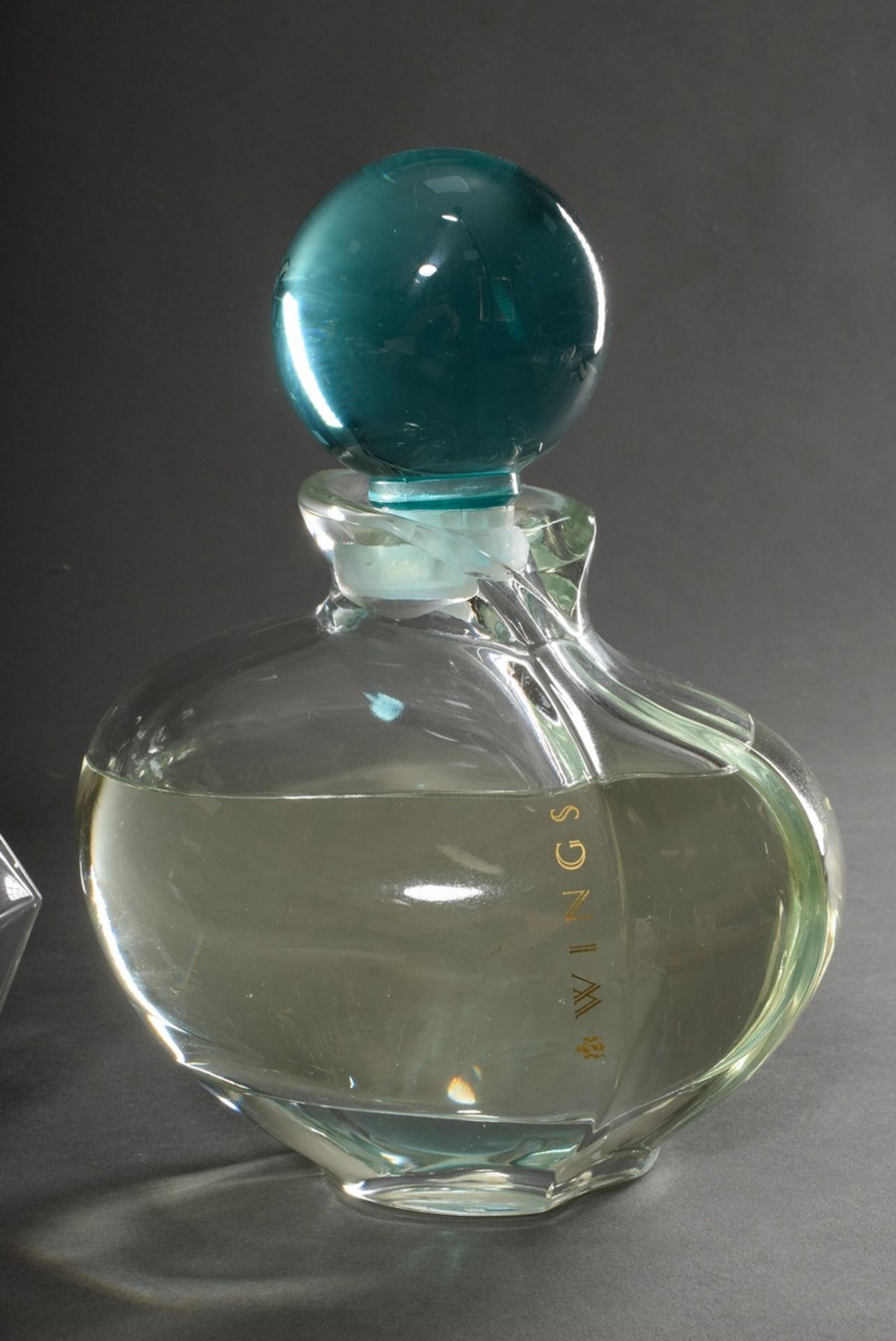 2 Modern perfume factices in oversize: Versace "Gianni Versace" (1981, h. 25cm) and Giorgio Beverly - Image 3 of 5