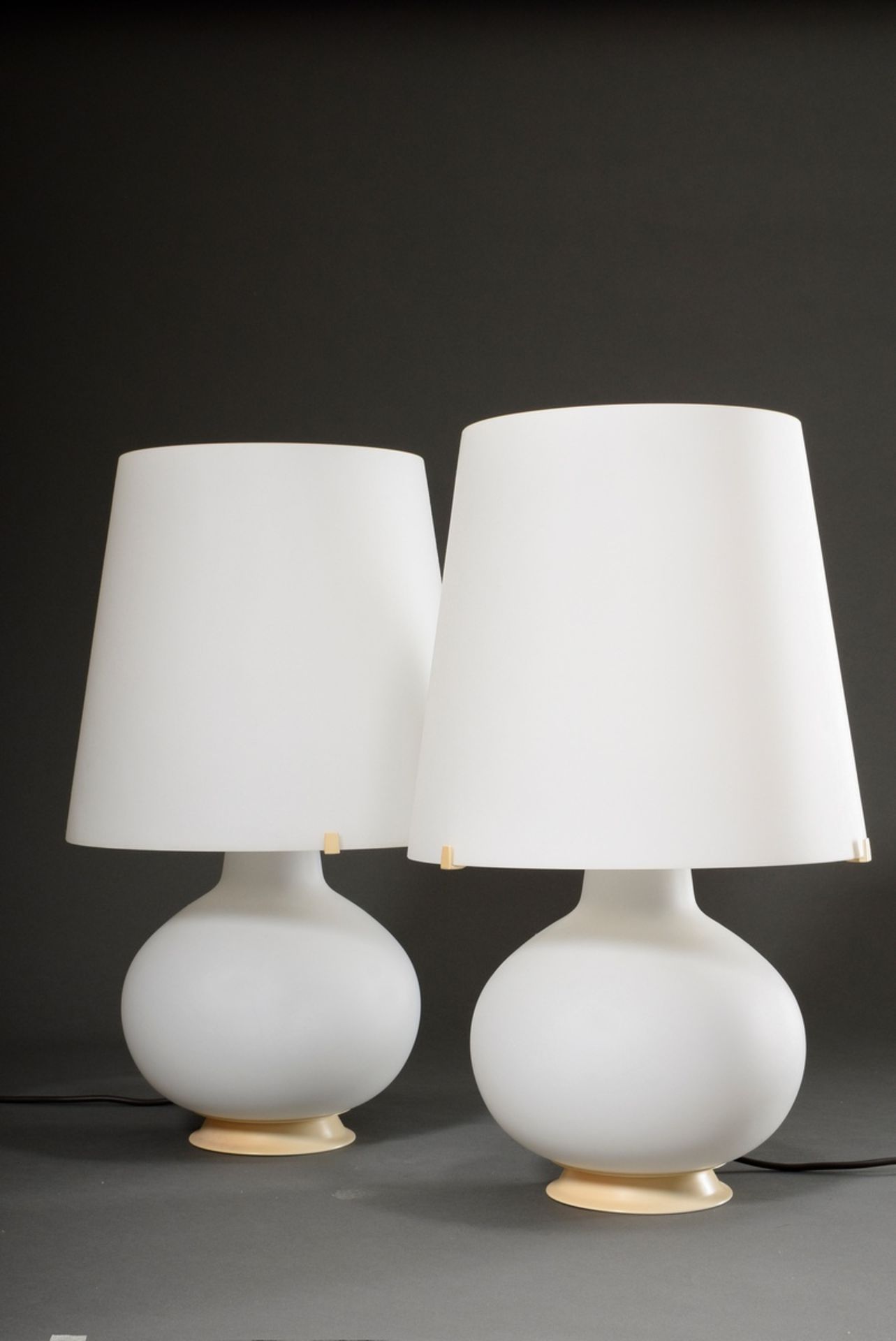 Pair of table lamps "Fontana 1853", designed by Max Ingrand for Fontana Arte, white frosted glass w - Image 2 of 6