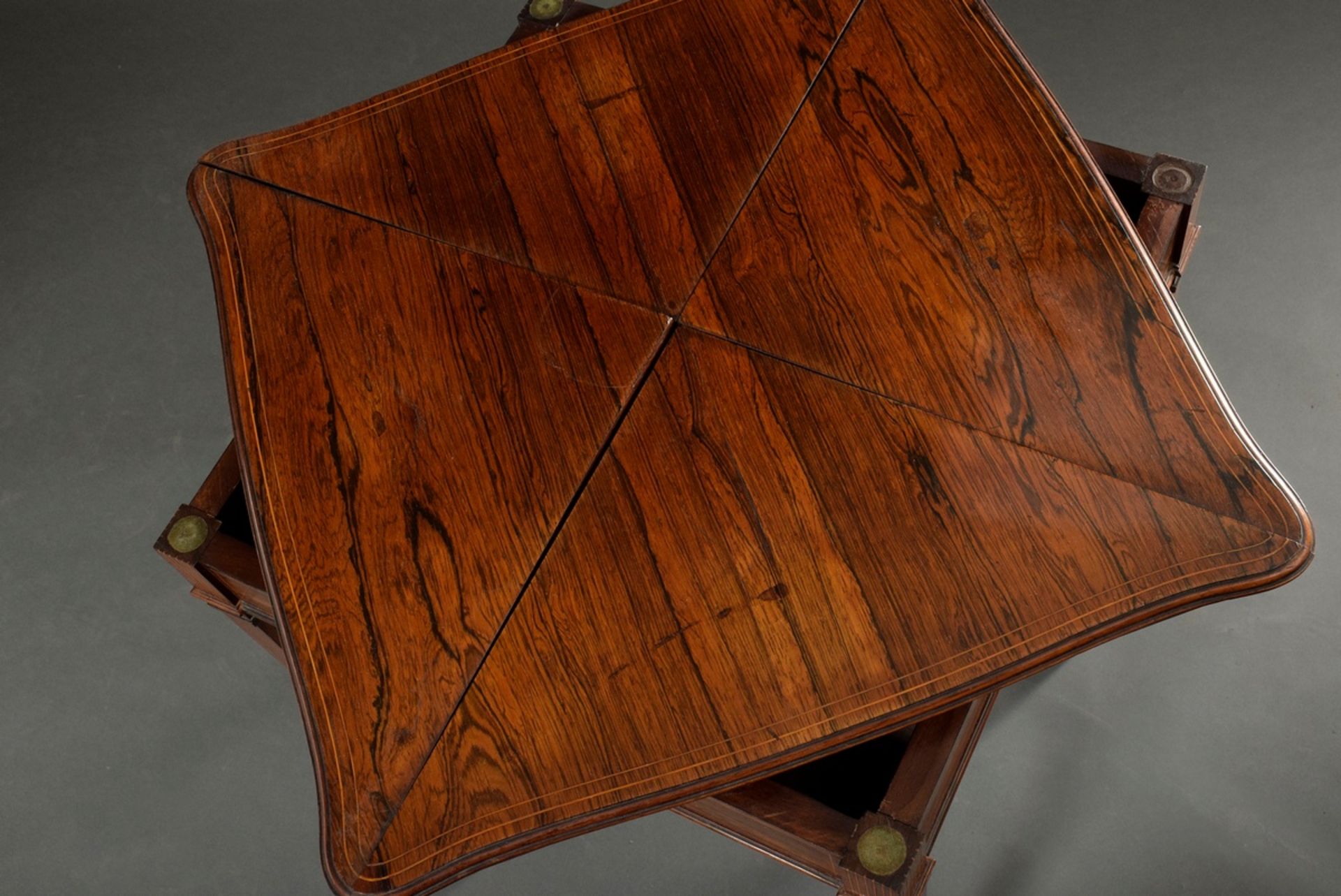 Victorian bridge table with four folding tops and felt cover, mahogany with fine ribbon inlays, Eng - Image 7 of 7