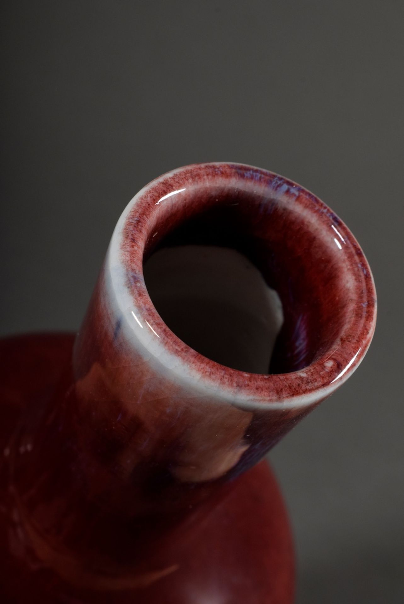 3 Diverse Teile chinesisches Porzellan mit schöner Flambé Glasur: 2 Vasen (H. 19,5/29cm, Standring  - Bild 9 aus 10