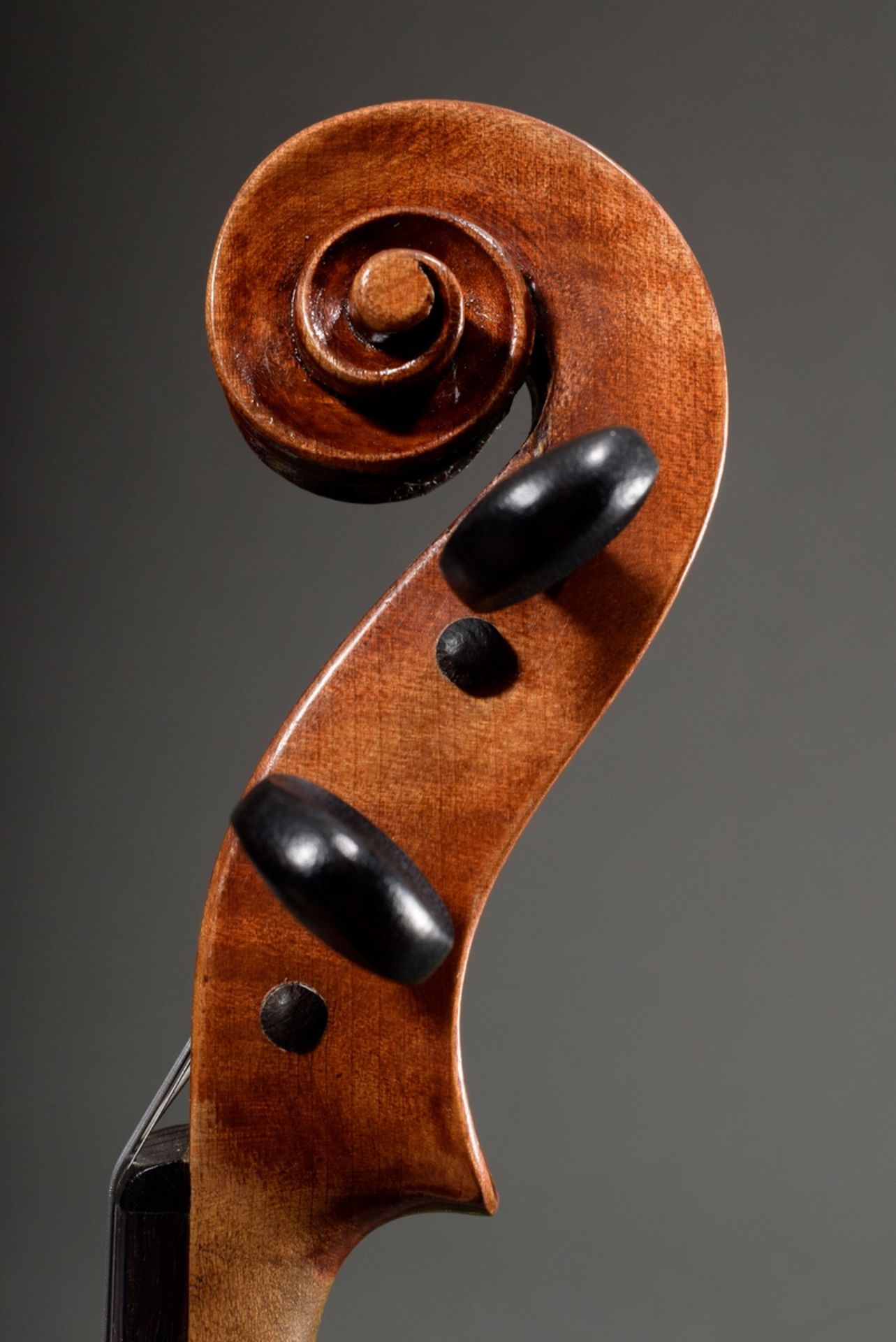 Geige, wohl Heinrich Moritz Schuster, Markneukirchen 1. Hälfte 20. Jhd., mit Koffer und (defektem)  - Bild 8 aus 19