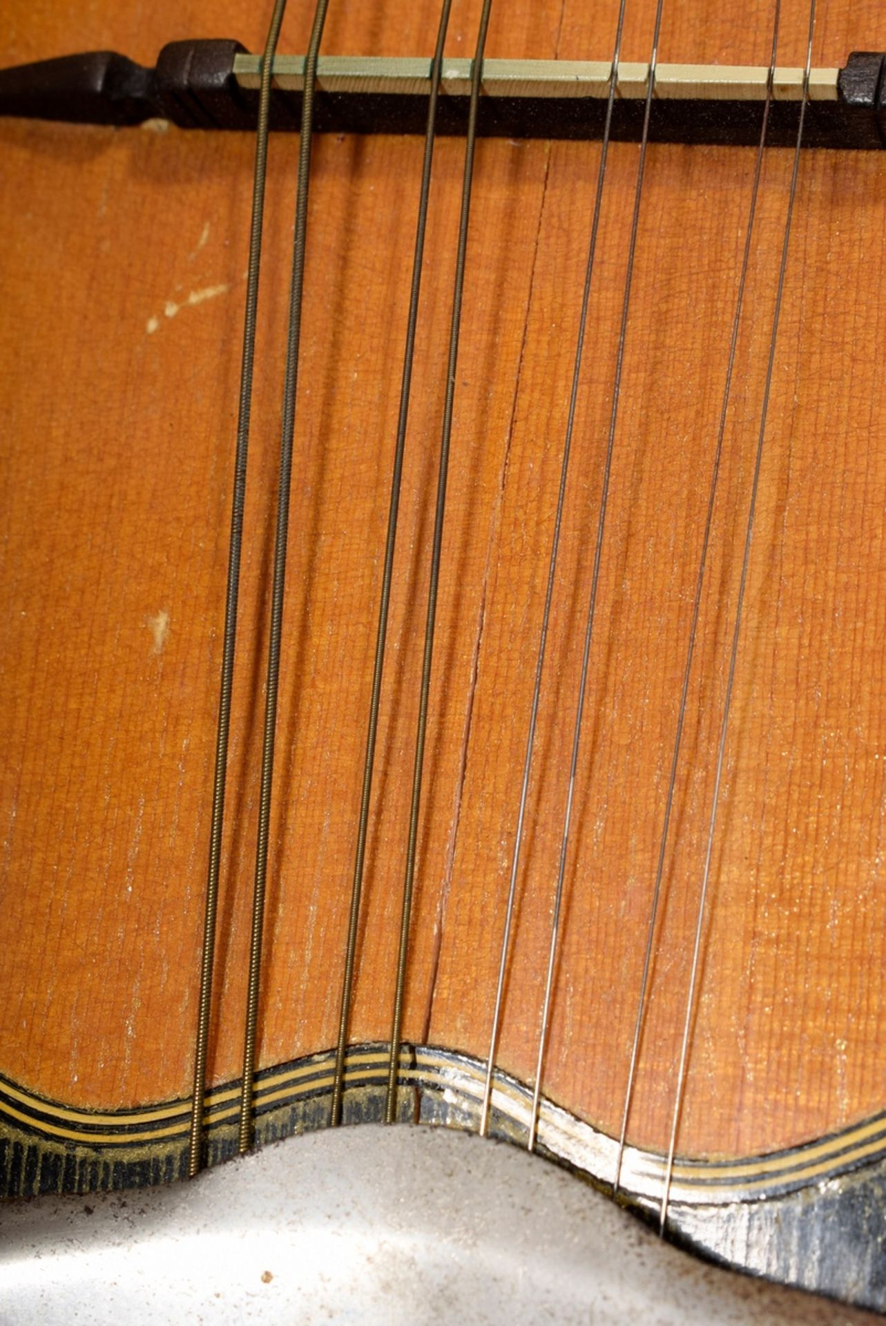 unusual mandolin "Johann Wolfgang Goethe", Saxony / Bohemia around 1900, classical facon, soundhole - Image 8 of 9