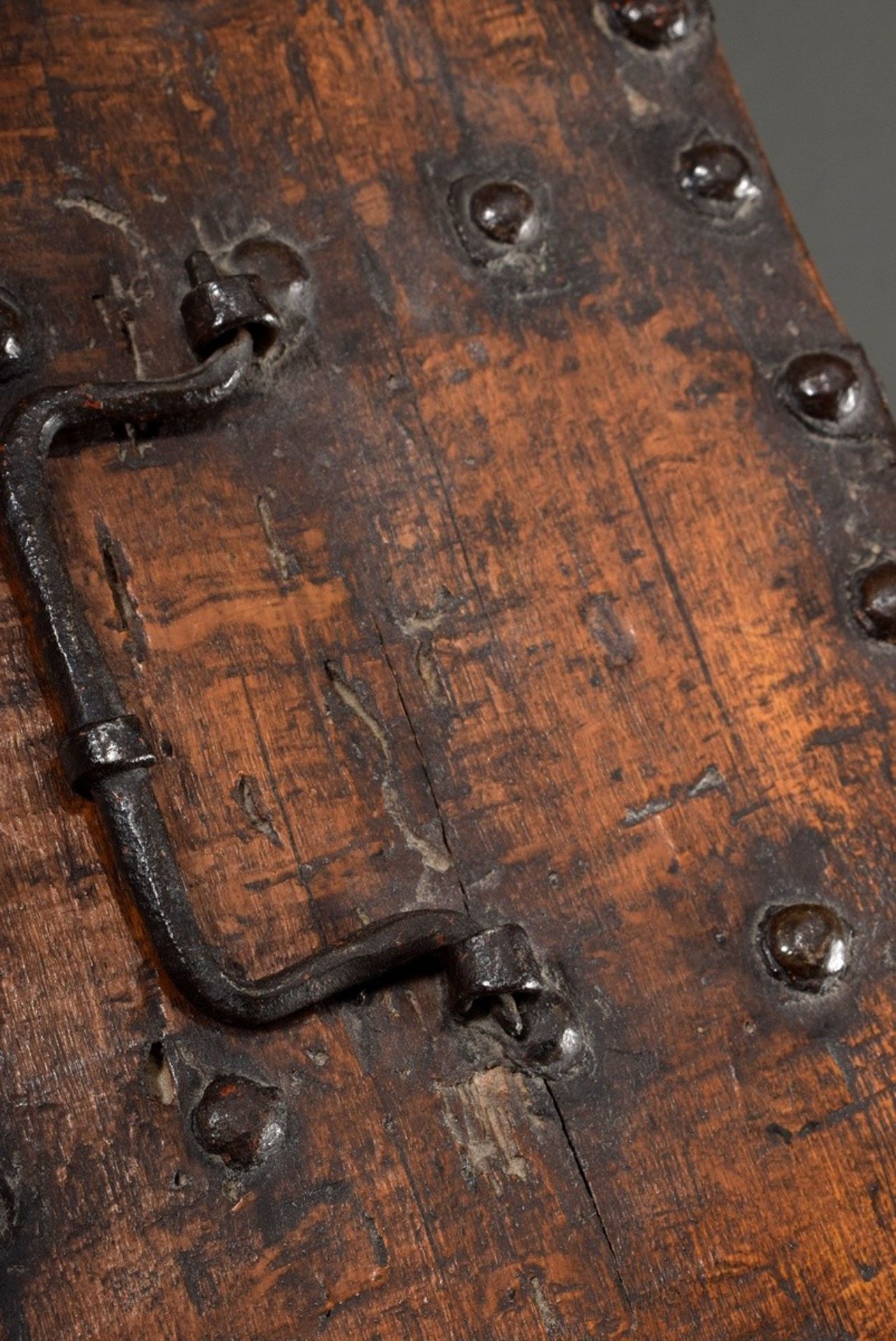 Rustic wooden box with iron band fittings and lock, probably 18th century, 10x20,5x14cm, various de - Image 5 of 7